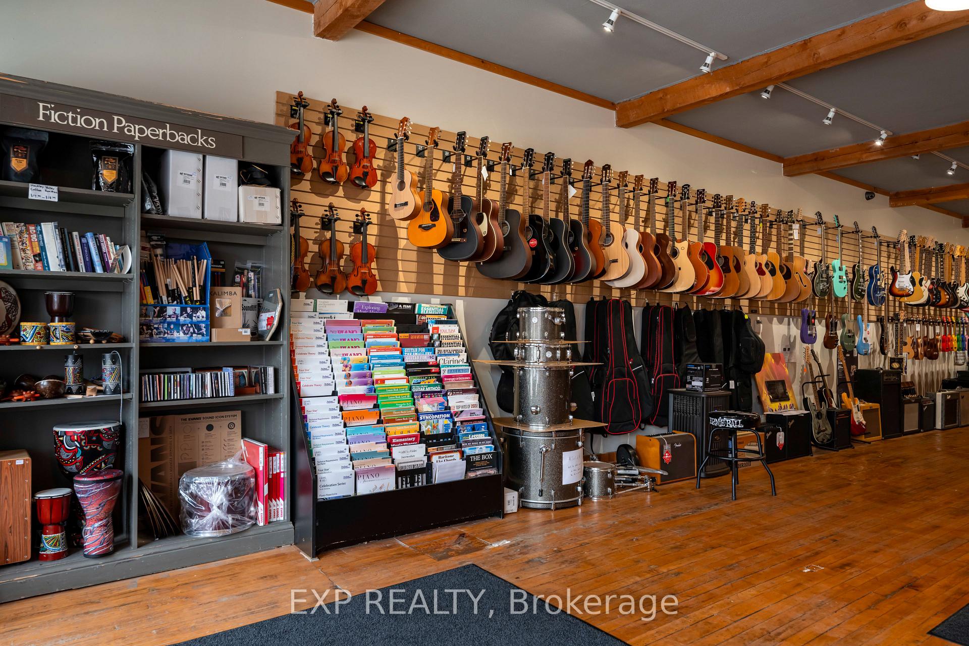 Photo 23 of 145-147 Broadway, Orangeville — HOMEH
