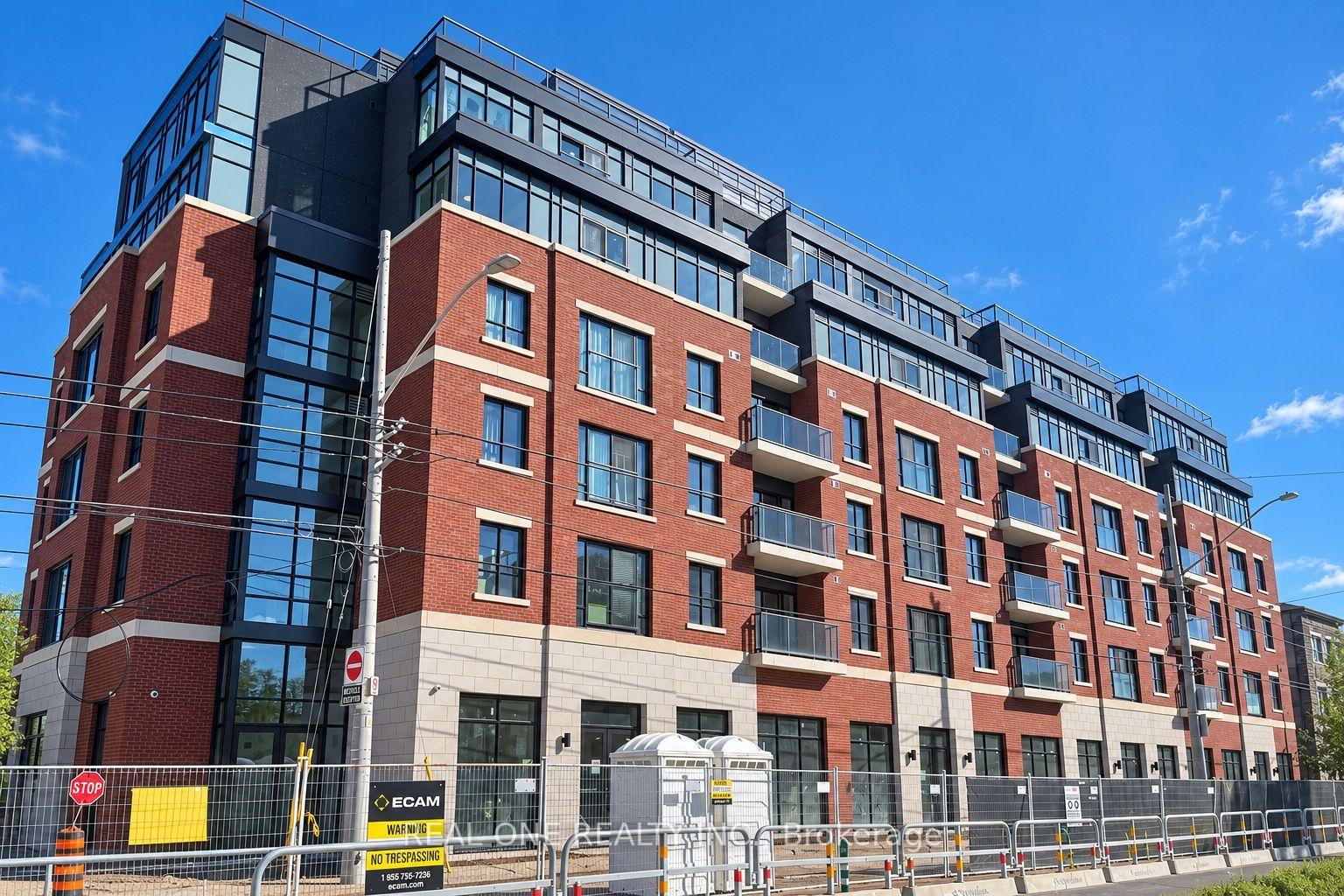 Photo of Unit 413, 810 King Street W