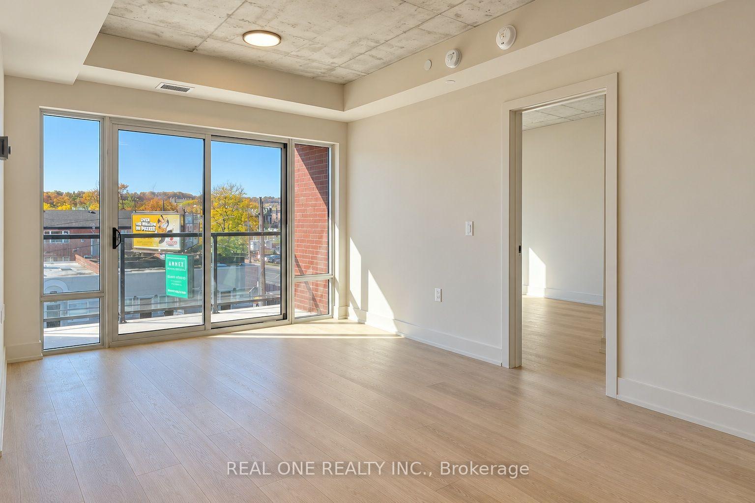 Photo 10 of Unit 413, 810 King Street W, Hamilton, Westdale — HOMEH