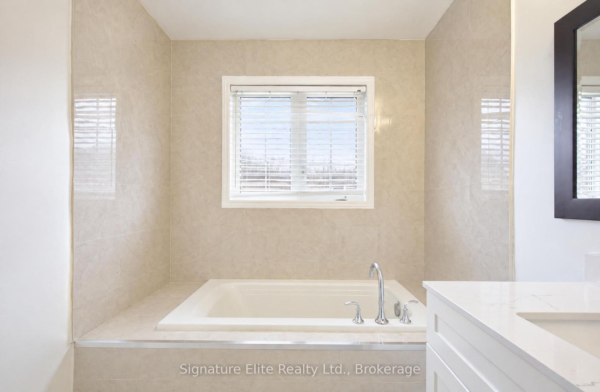 Photo 22 of 10 Ida Jane Grove, Whitchurch-Stouffville, Stouffville — HOMEH