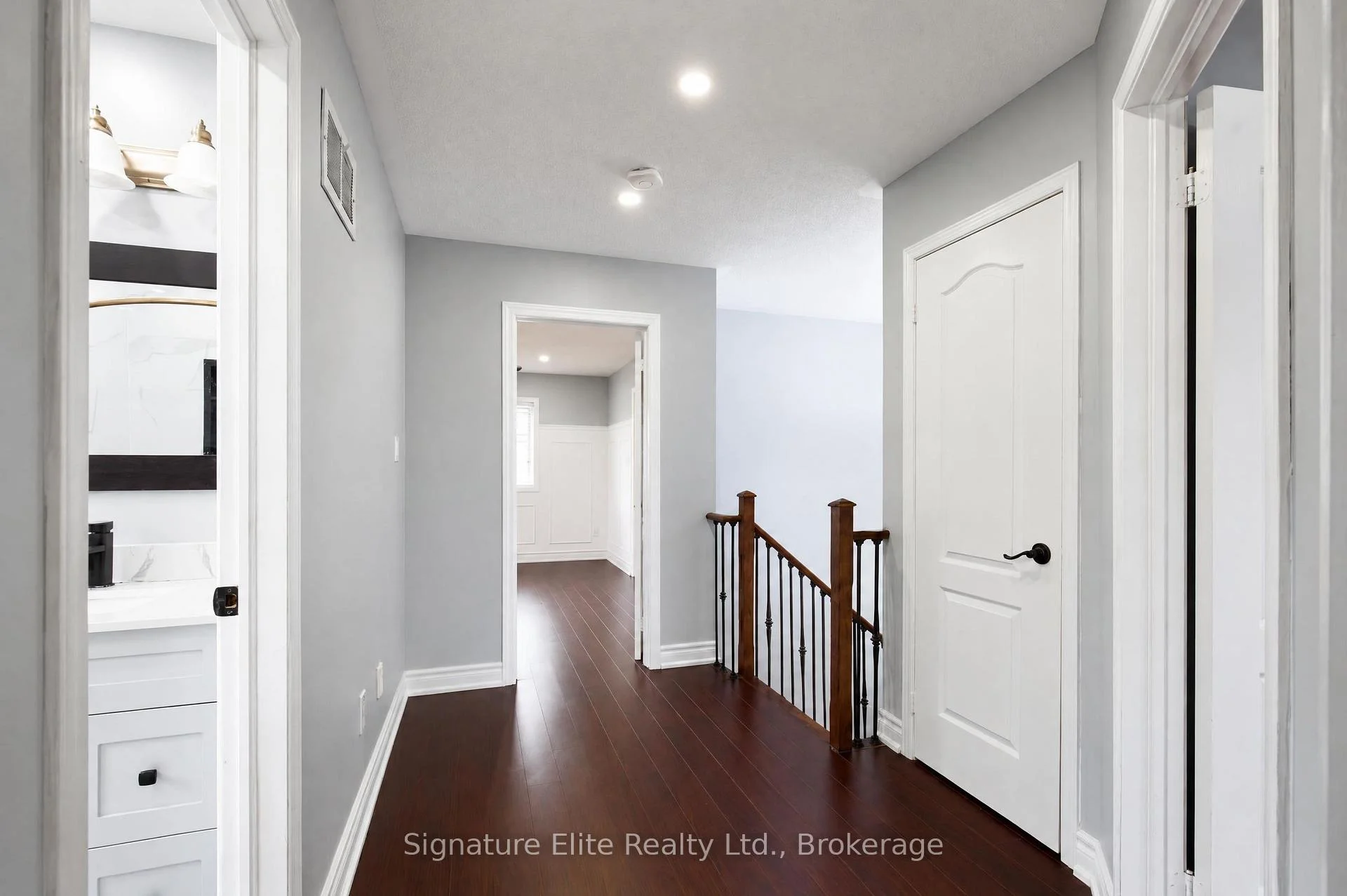 Photo 41 of 10 Ida Jane Grove, Whitchurch-Stouffville, Stouffville — HOMEH