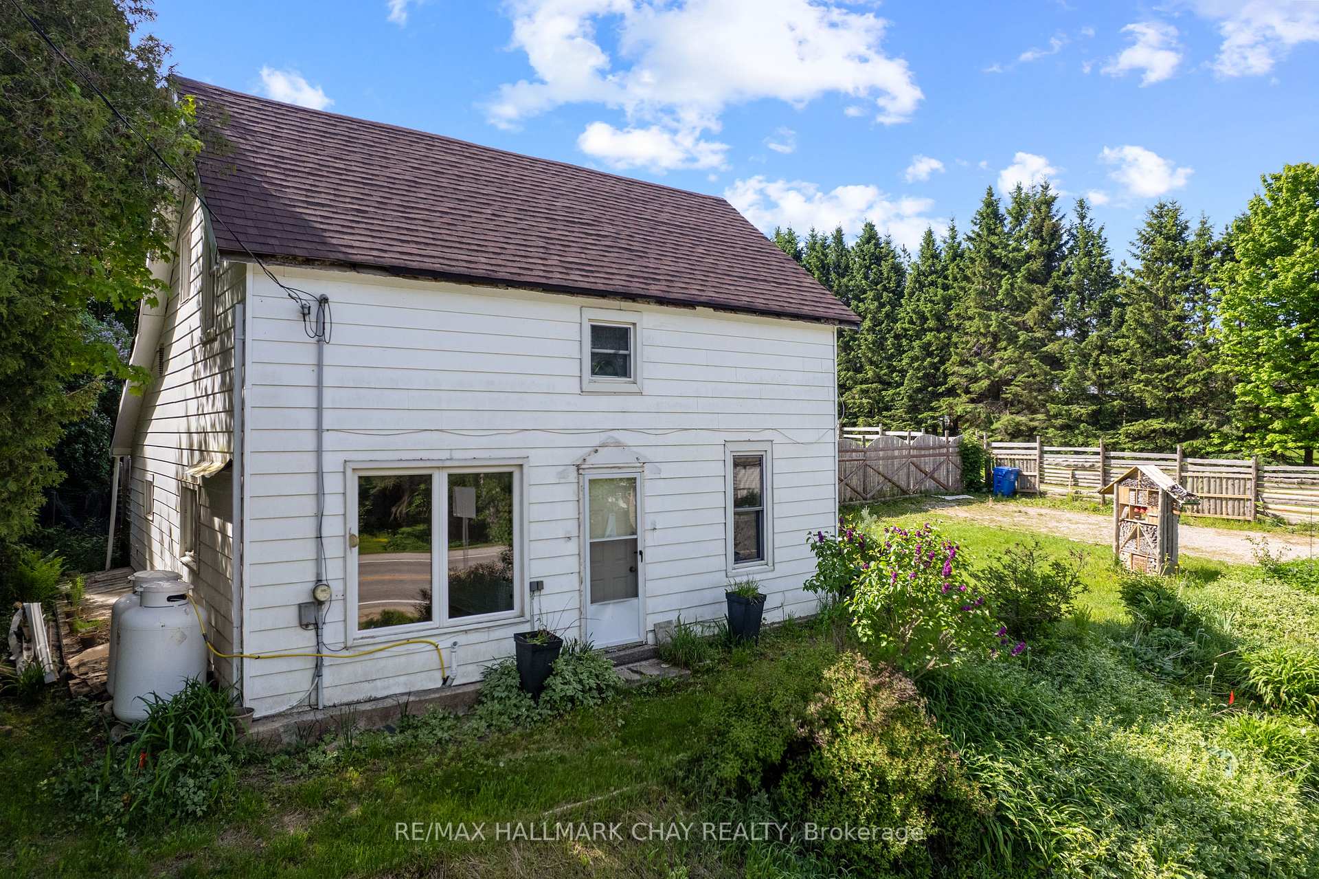 Photo 2 of 500218 Grey 12 Road, West Grey — HOMEH
