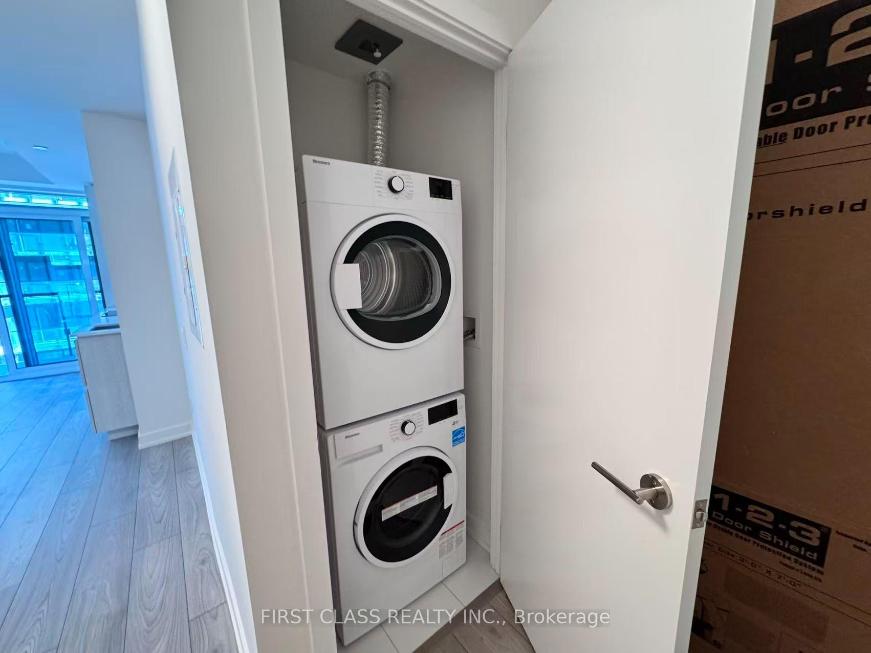 Photo 2 of Unit 1107, 110 Broadway Avenue, Toronto, Mount Pleasant West — HOMEH