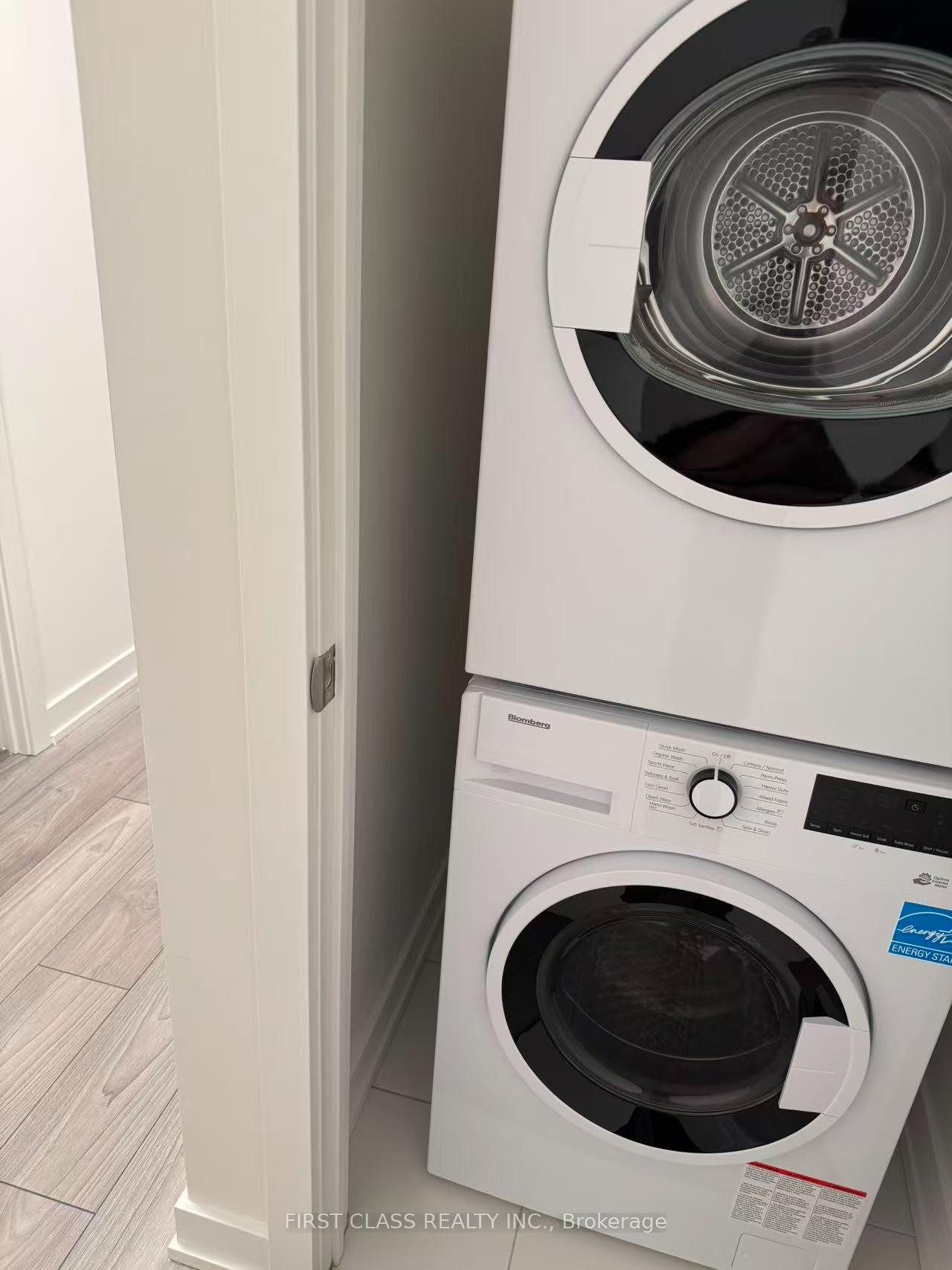 Photo 10 of Unit 1107, 110 Broadway Avenue, Toronto, Mount Pleasant West — HOMEH
