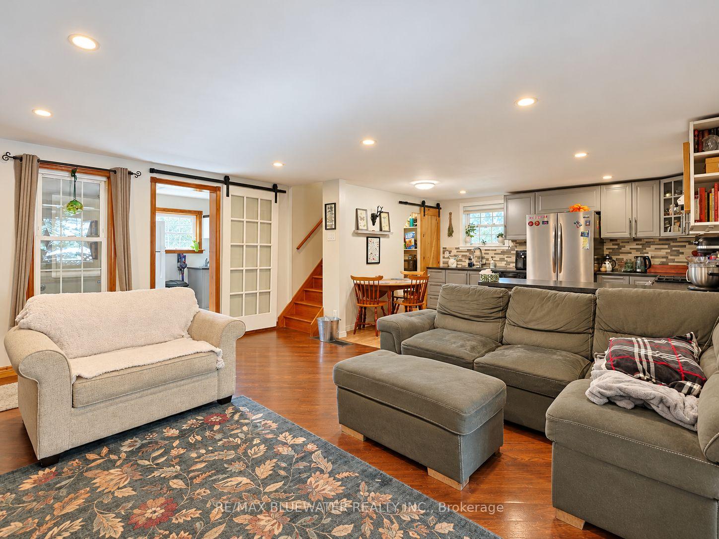 Photo 3 of 1601 Greenway Drive, North Middlesex, Rural North Middlesex — HOMEH