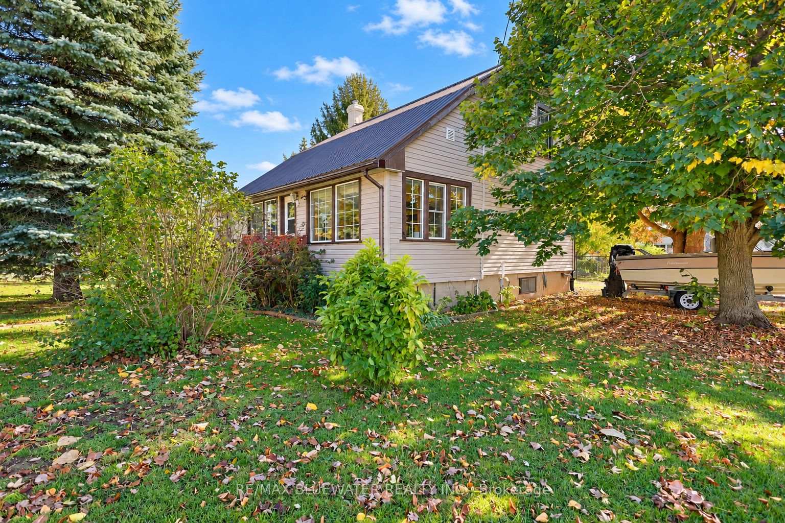 Photo 7 of 1601 Greenway Drive, North Middlesex, Rural North Middlesex — HOMEH