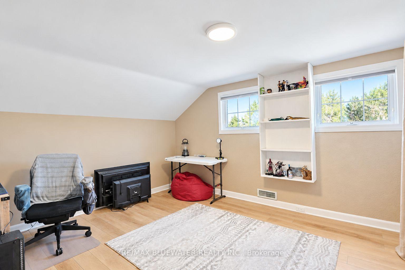 Photo 32 of 1601 Greenway Drive, North Middlesex, Rural North Middlesex — HOMEH