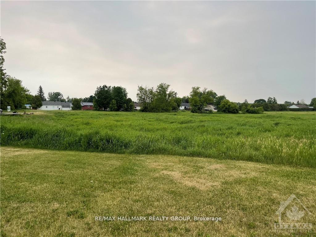 Photo 2 of Unit 1, 3748 Champlain Street, Clarence-Rockland, Clarence/Rockland Twp — HOMEH