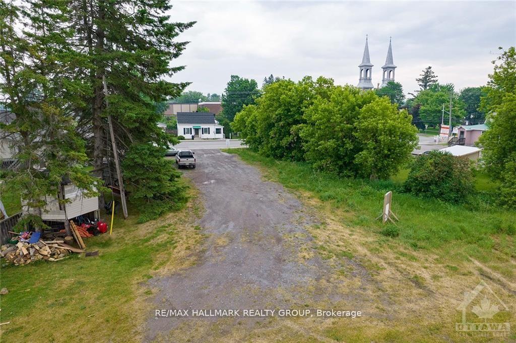 Photo 11 of Unit 3, 3748 Champlain Street, Clarence-Rockland, Clarence/Rockland Twp — HOMEH