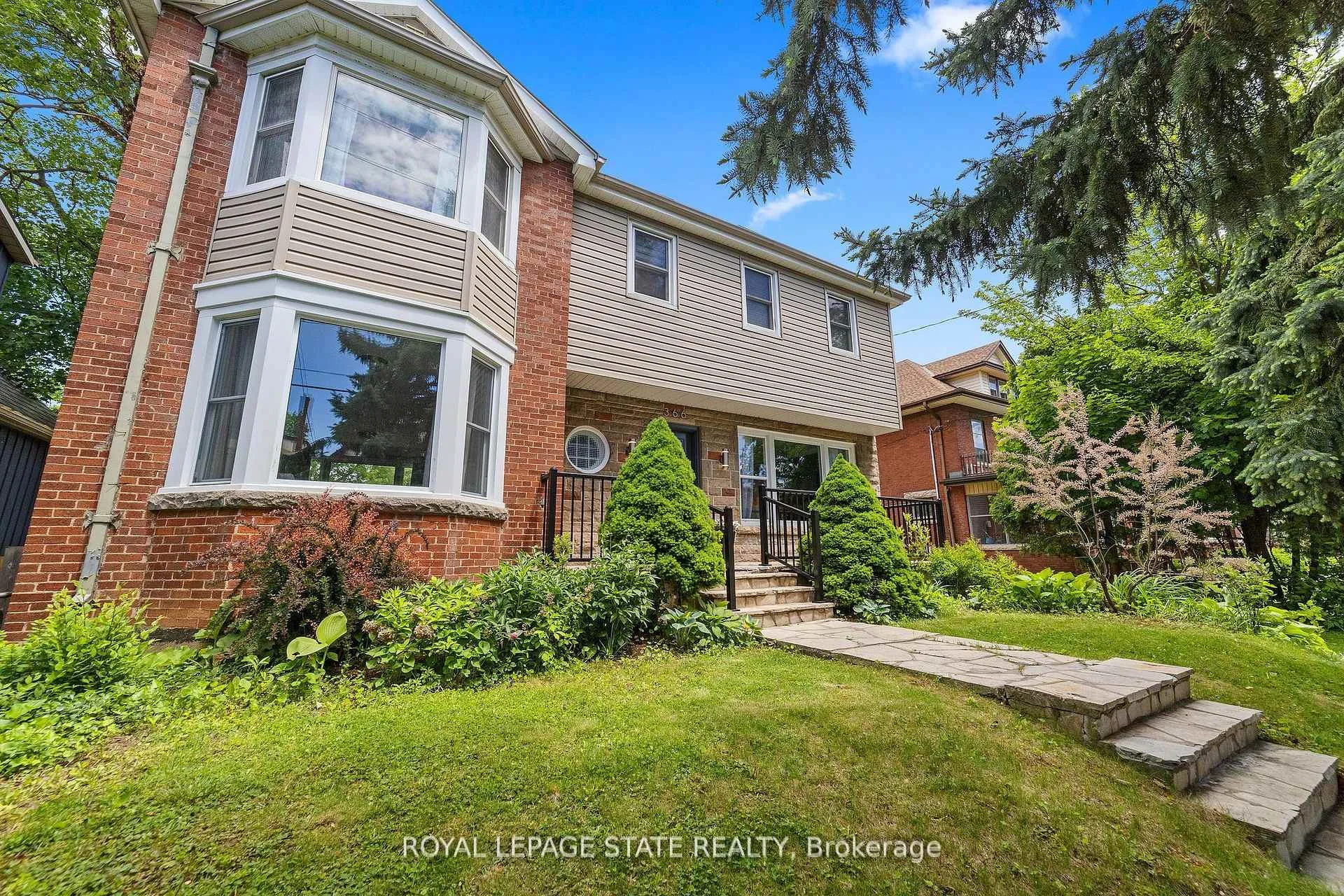 Photo 8 of 366 Aberdeen Avenue, Hamilton, Kirkendall — HOMEH