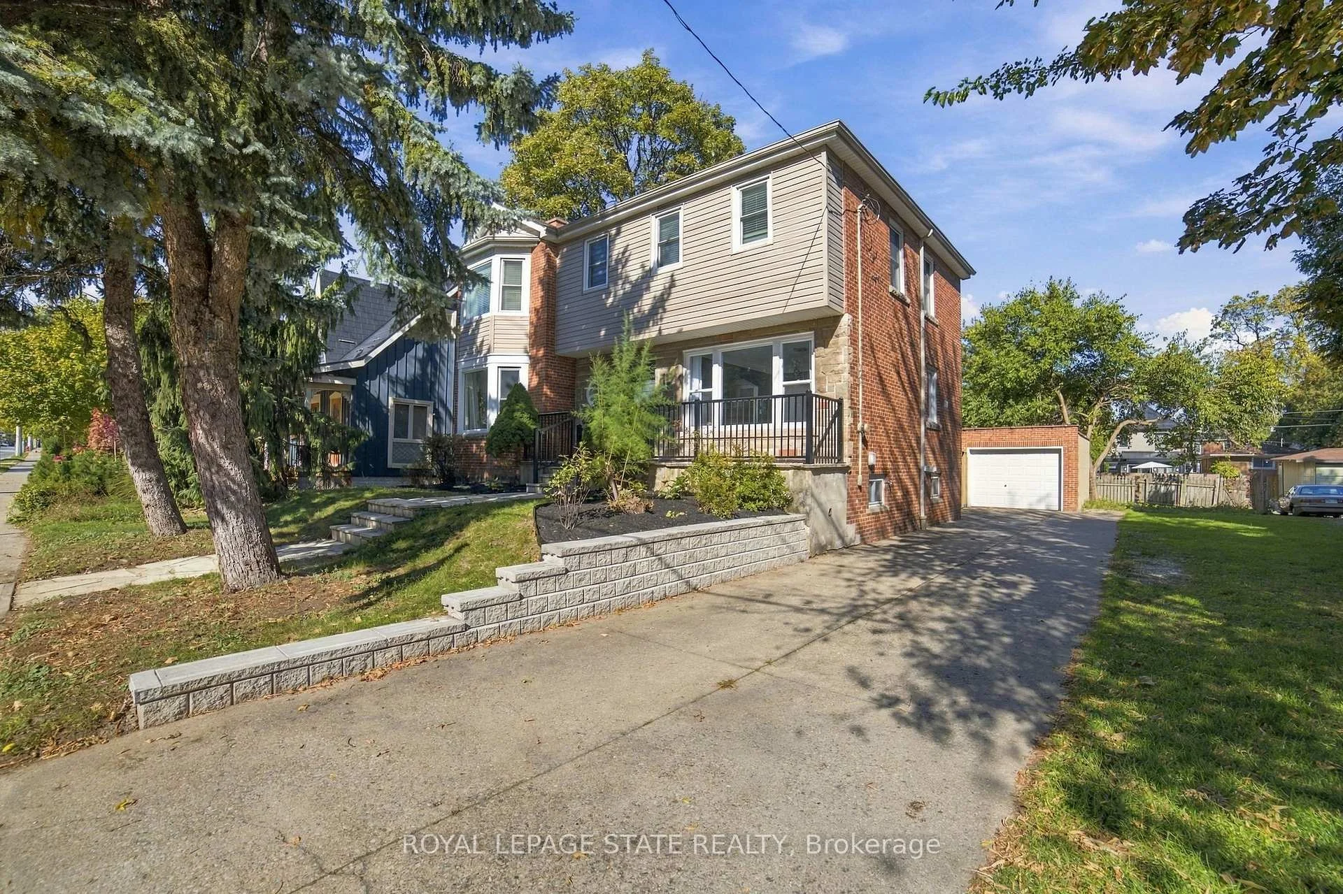Photo 9 of 366 Aberdeen Avenue, Hamilton, Kirkendall — HOMEH