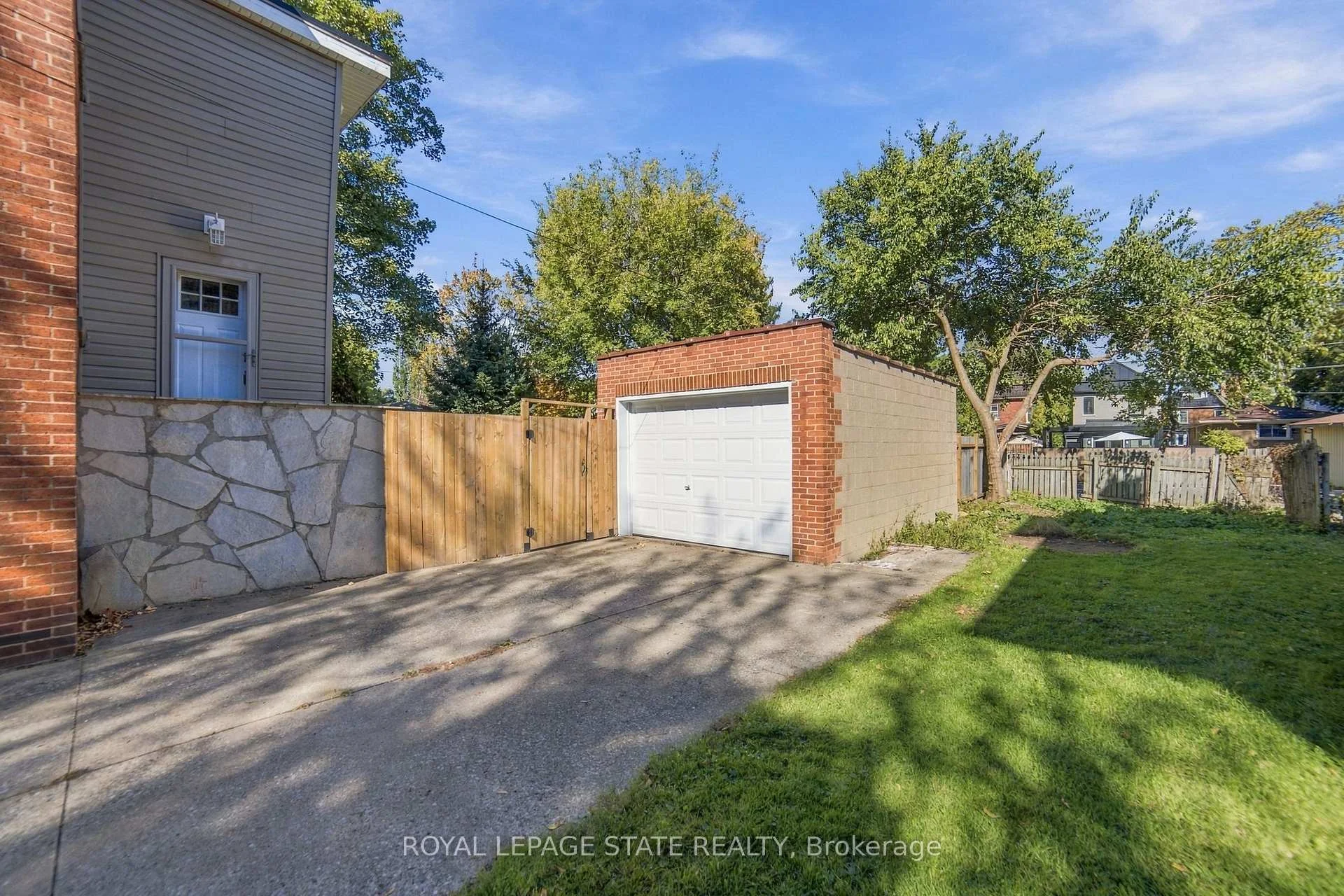 Photo 56 of 366 Aberdeen Avenue, Hamilton, Kirkendall — HOMEH