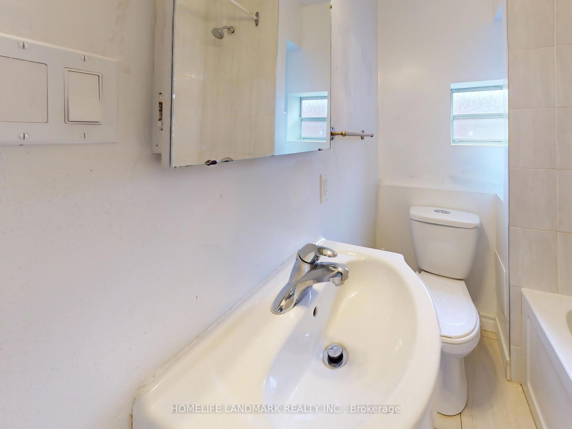 Photo 13 of Unit Upper, 609 Ossington Avenue, Toronto, Palmerston-Little Italy — HOMEH