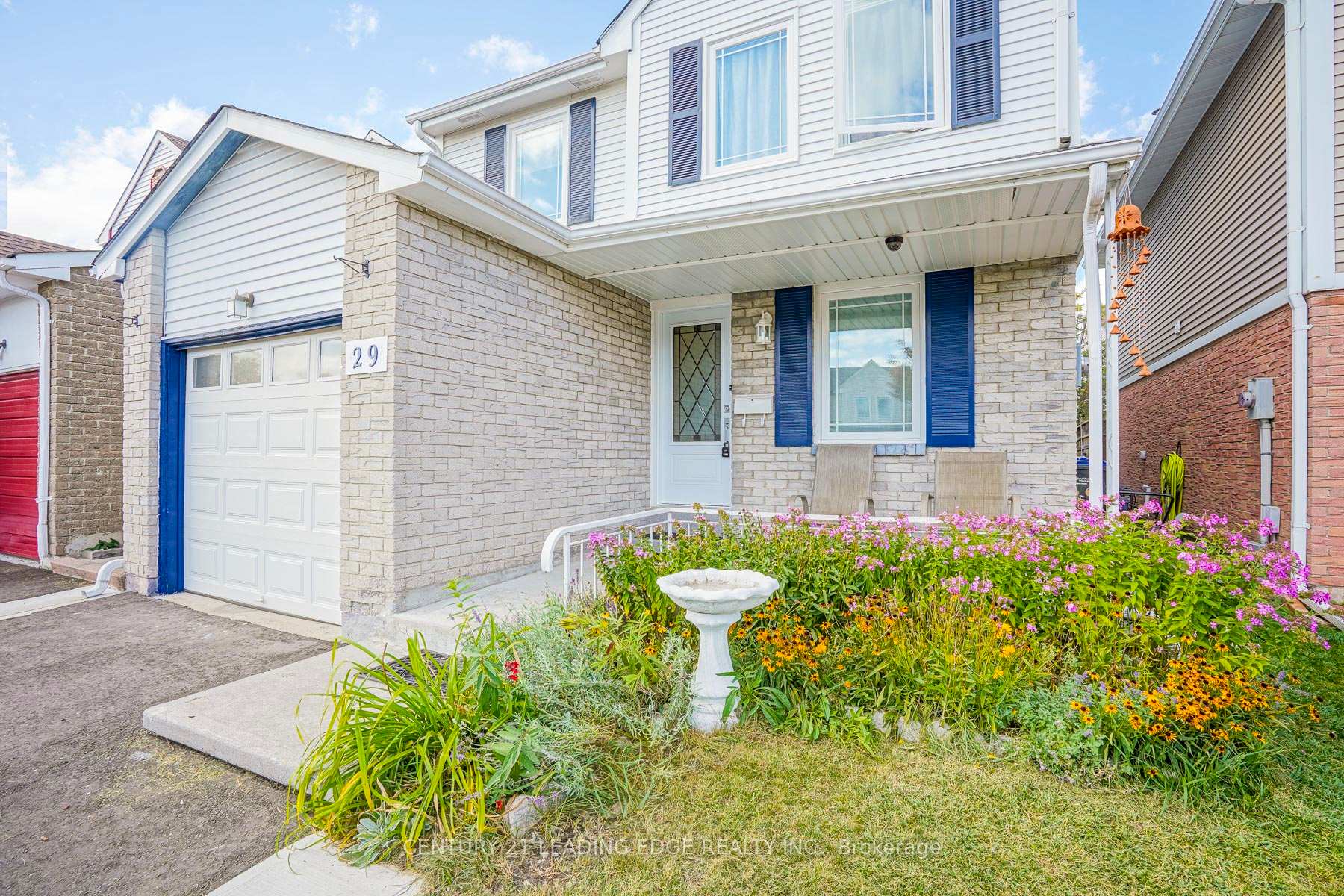 Photo 5 of Unit Upper, 29 Junewood Crescent, Brampton, Northgate — HOMEH