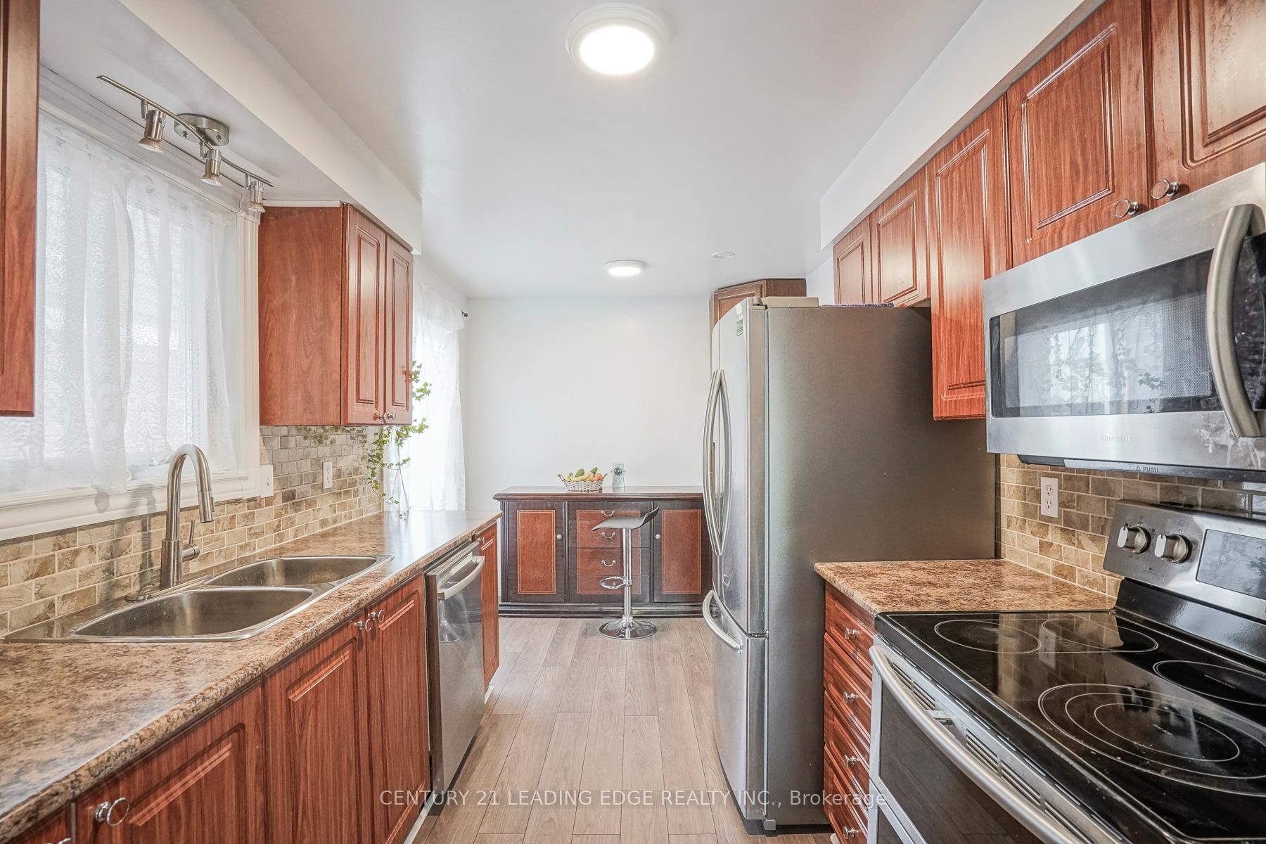 Photo 10 of Unit Upper, 29 Junewood Crescent, Brampton, Northgate — HOMEH