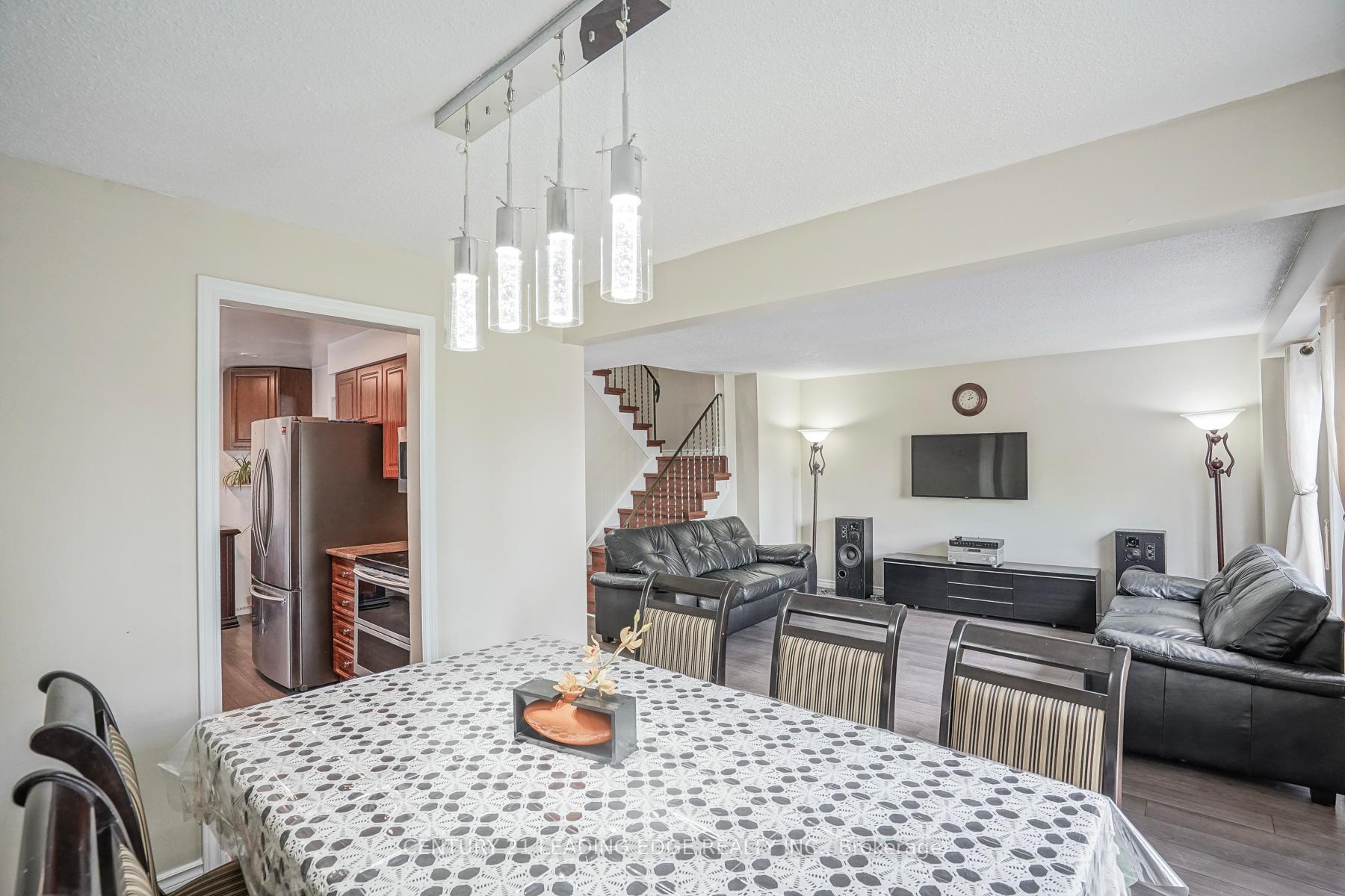 Photo 12 of Unit Upper, 29 Junewood Crescent, Brampton, Northgate — HOMEH