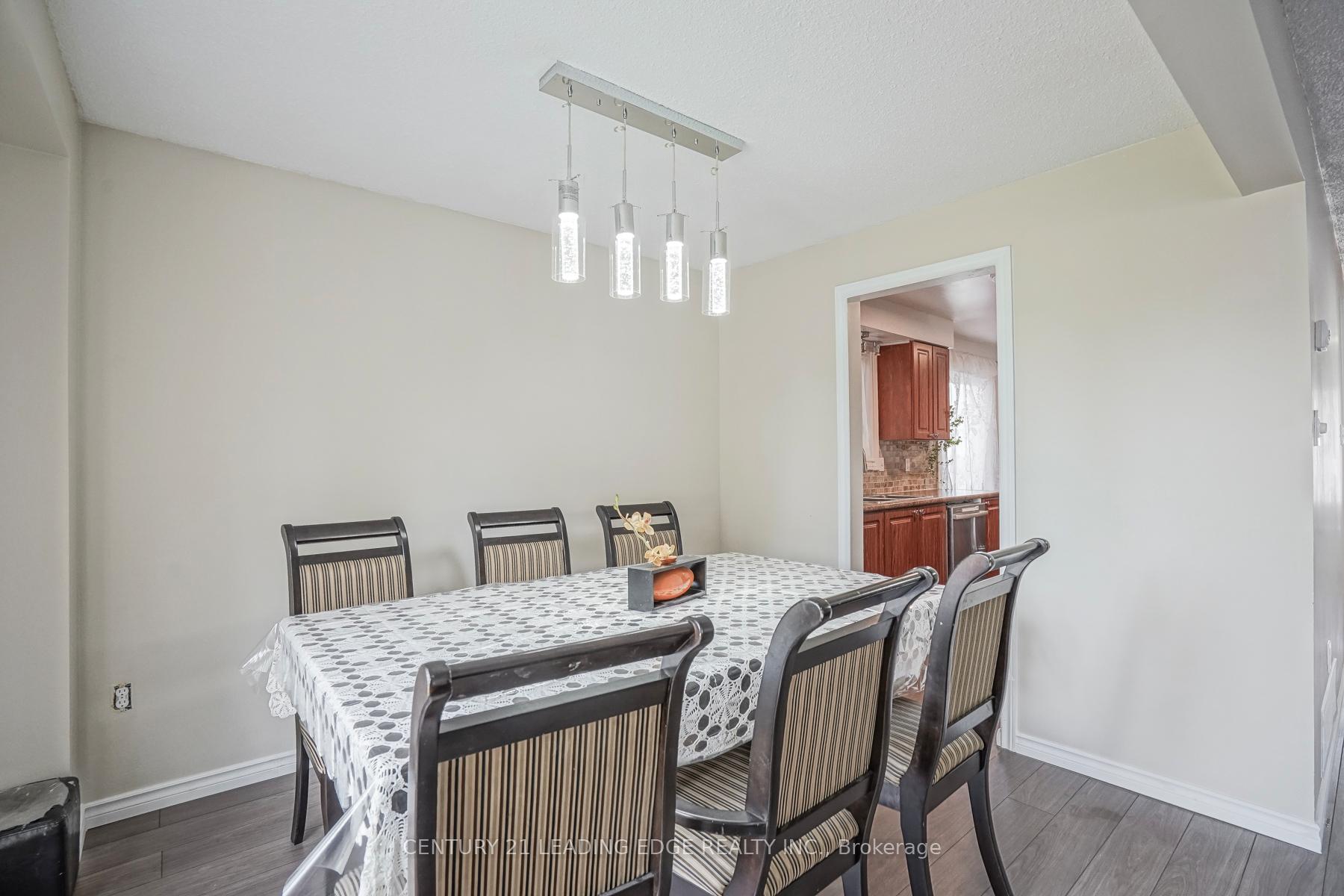 Photo 13 of Unit Upper, 29 Junewood Crescent, Brampton, Northgate — HOMEH