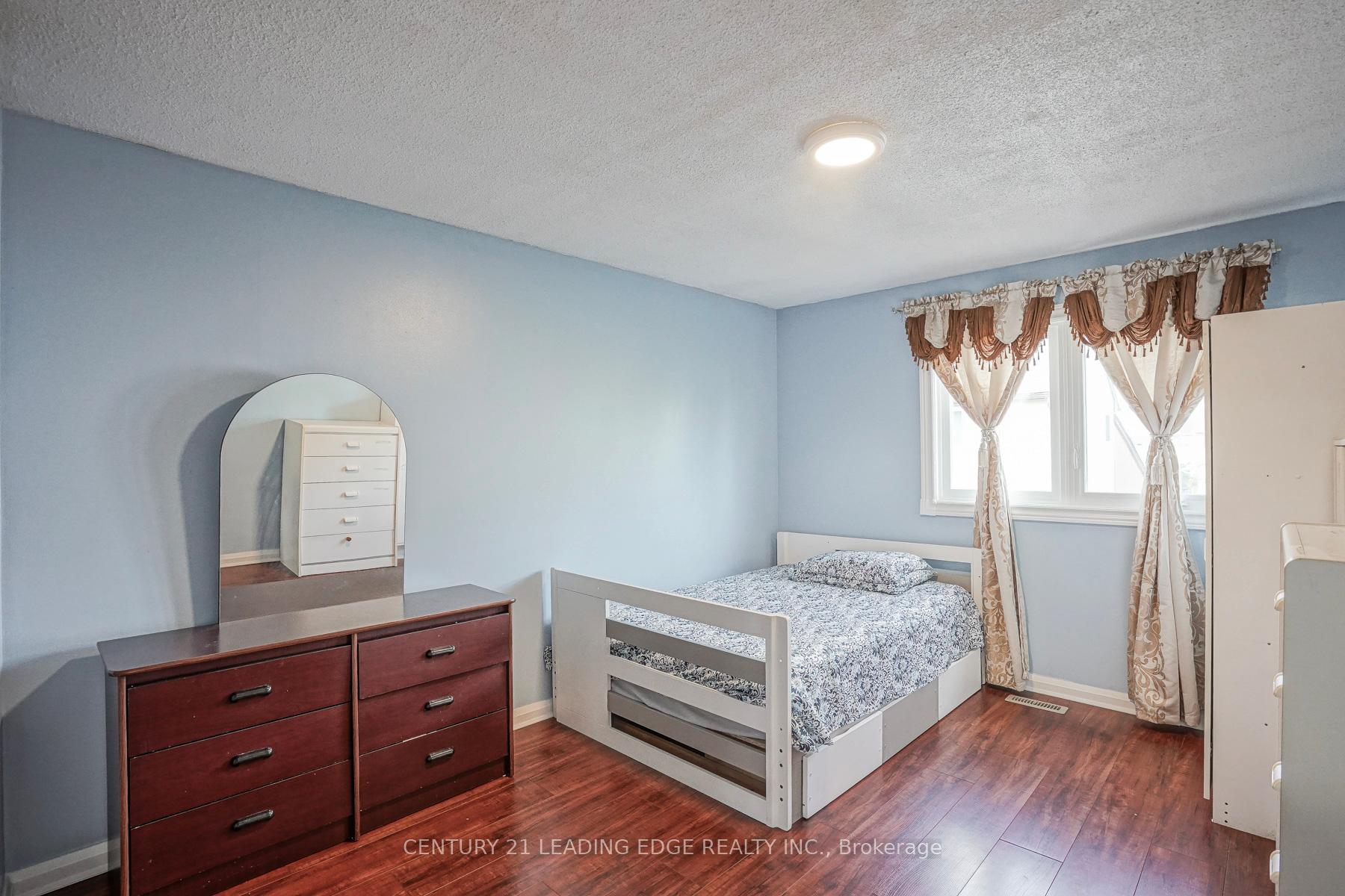 Photo 27 of Unit Upper, 29 Junewood Crescent, Brampton, Northgate — HOMEH