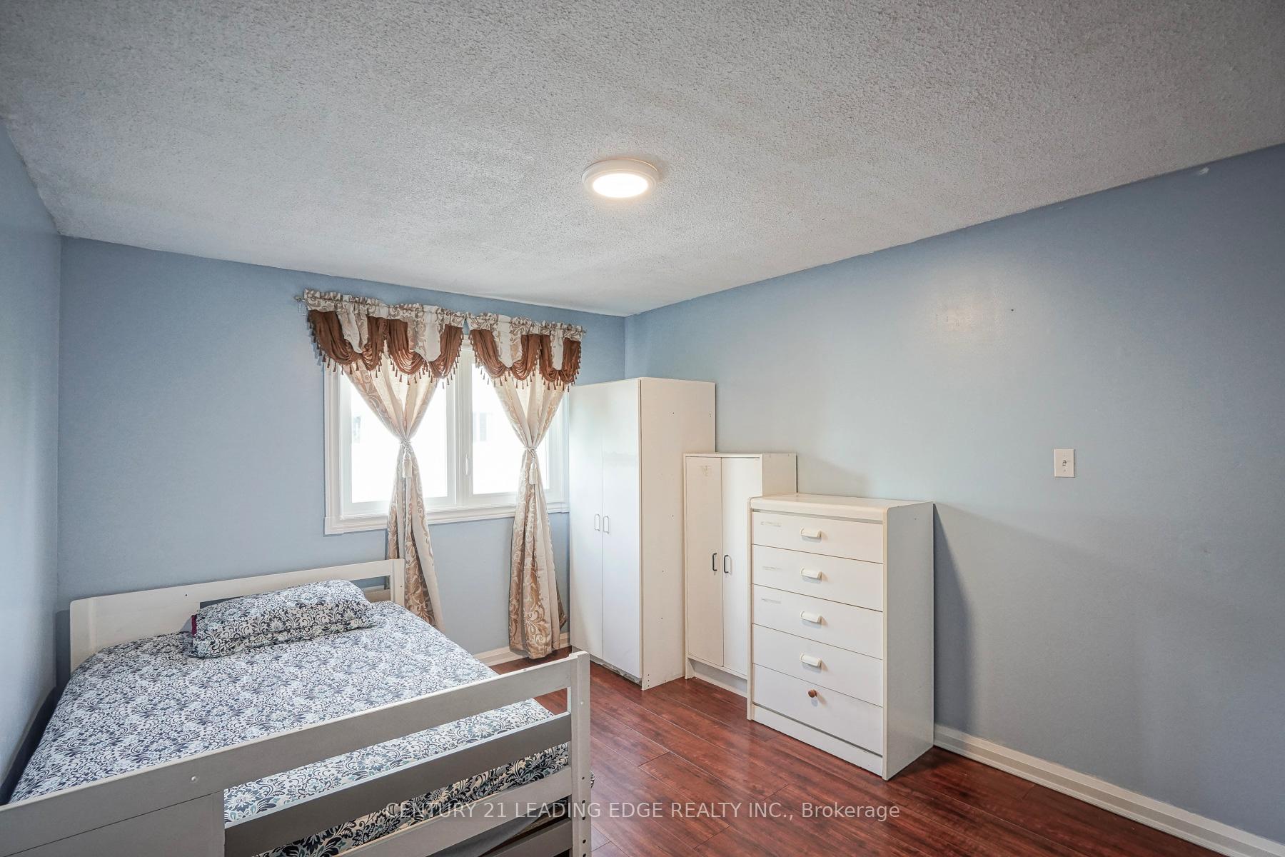 Photo 28 of Unit Upper, 29 Junewood Crescent, Brampton, Northgate — HOMEH