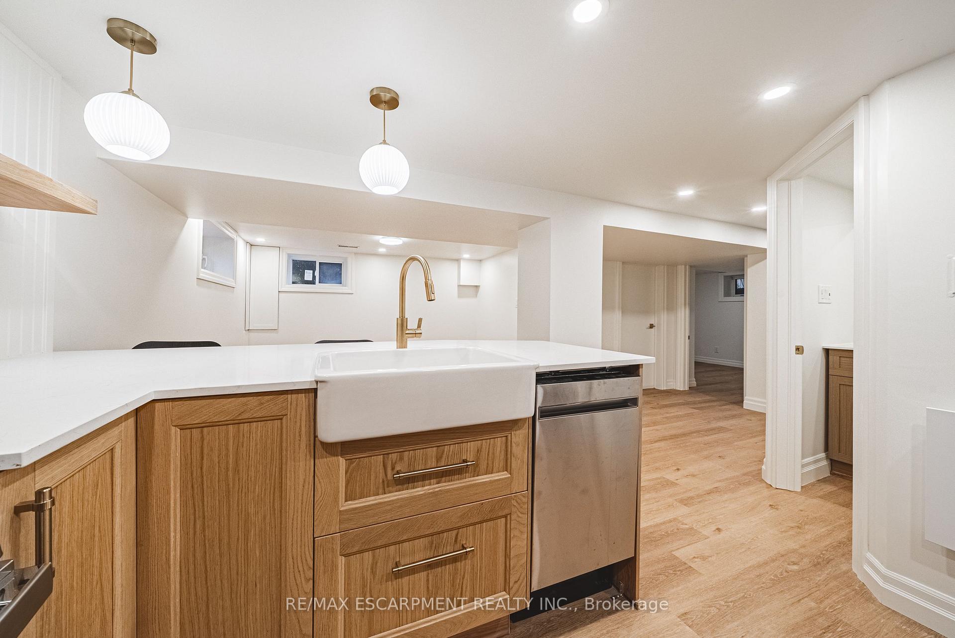 Photo 2 of Unit Lower, 113 Erin Avenue, Hamilton, Rosedale — HOMEH