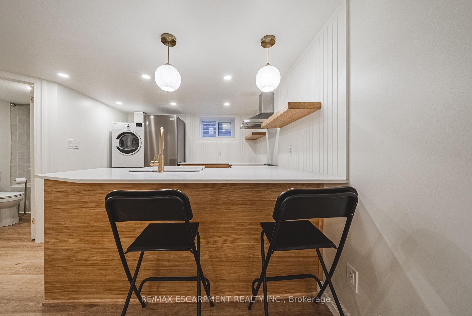 Photo 5 of Unit Lower, 113 Erin Avenue, Hamilton, Rosedale — HOMEH
