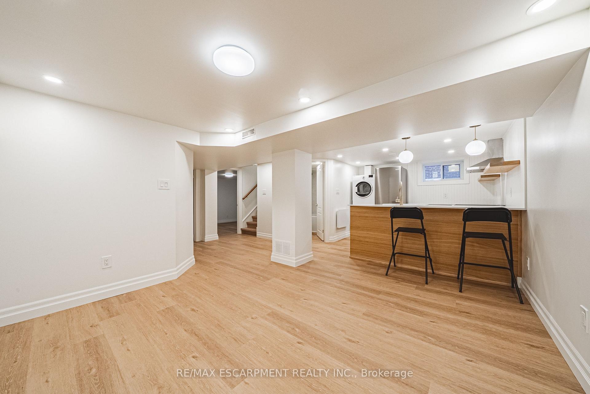 Photo 6 of Unit Lower, 113 Erin Avenue, Hamilton, Rosedale — HOMEH