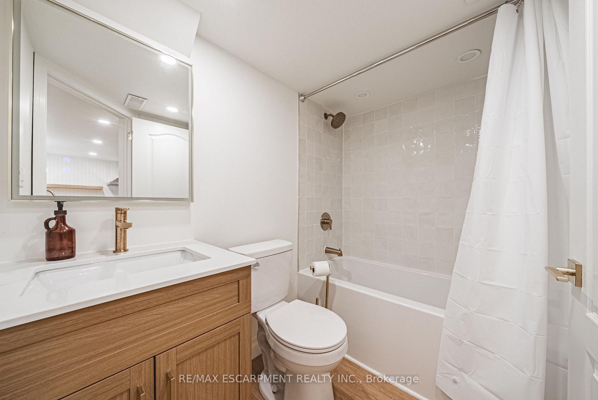 Photo 11 of Unit Lower, 113 Erin Avenue, Hamilton, Rosedale — HOMEH