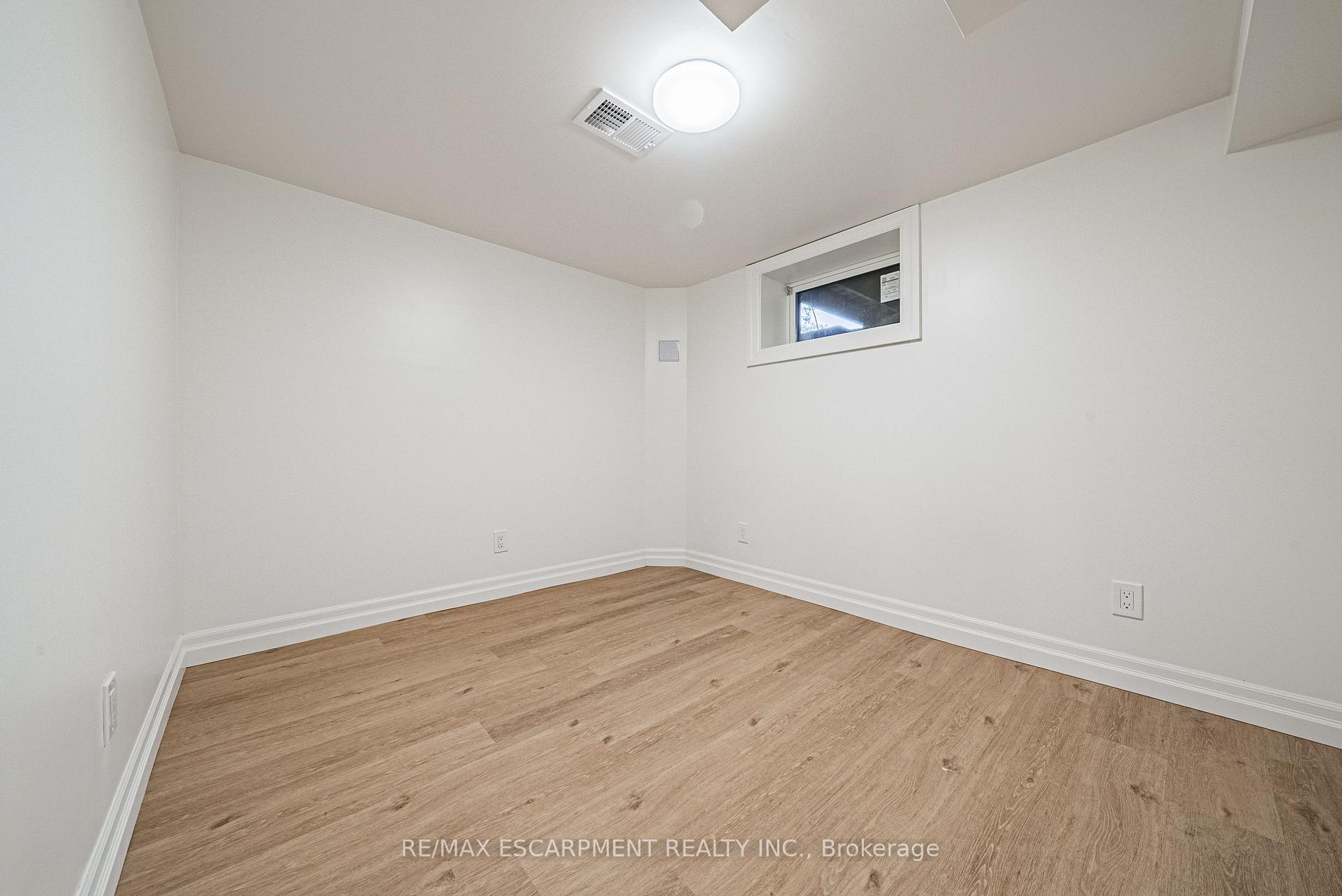 Photo 12 of Unit Lower, 113 Erin Avenue, Hamilton, Rosedale — HOMEH