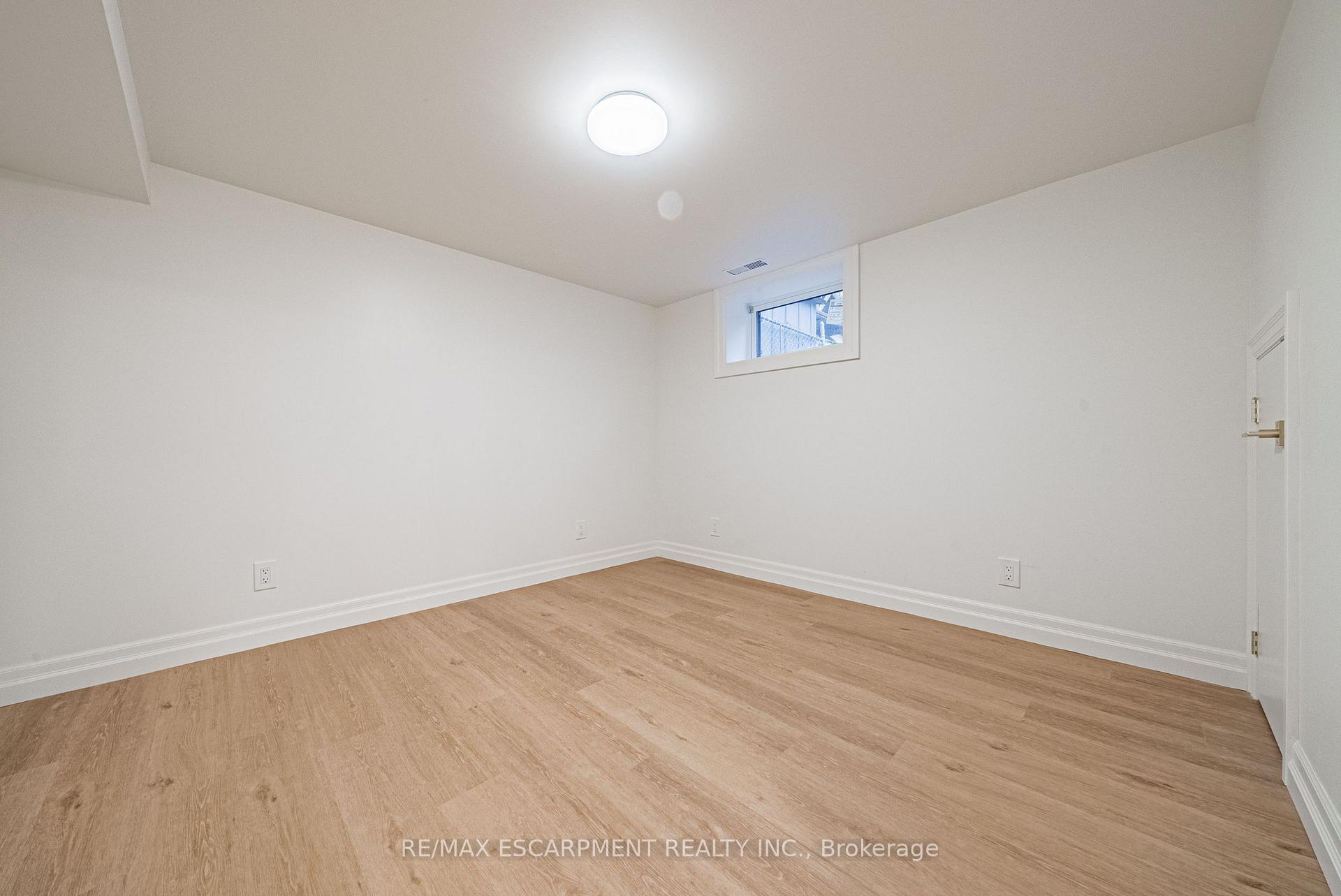 Photo 14 of Unit Lower, 113 Erin Avenue, Hamilton, Rosedale — HOMEH
