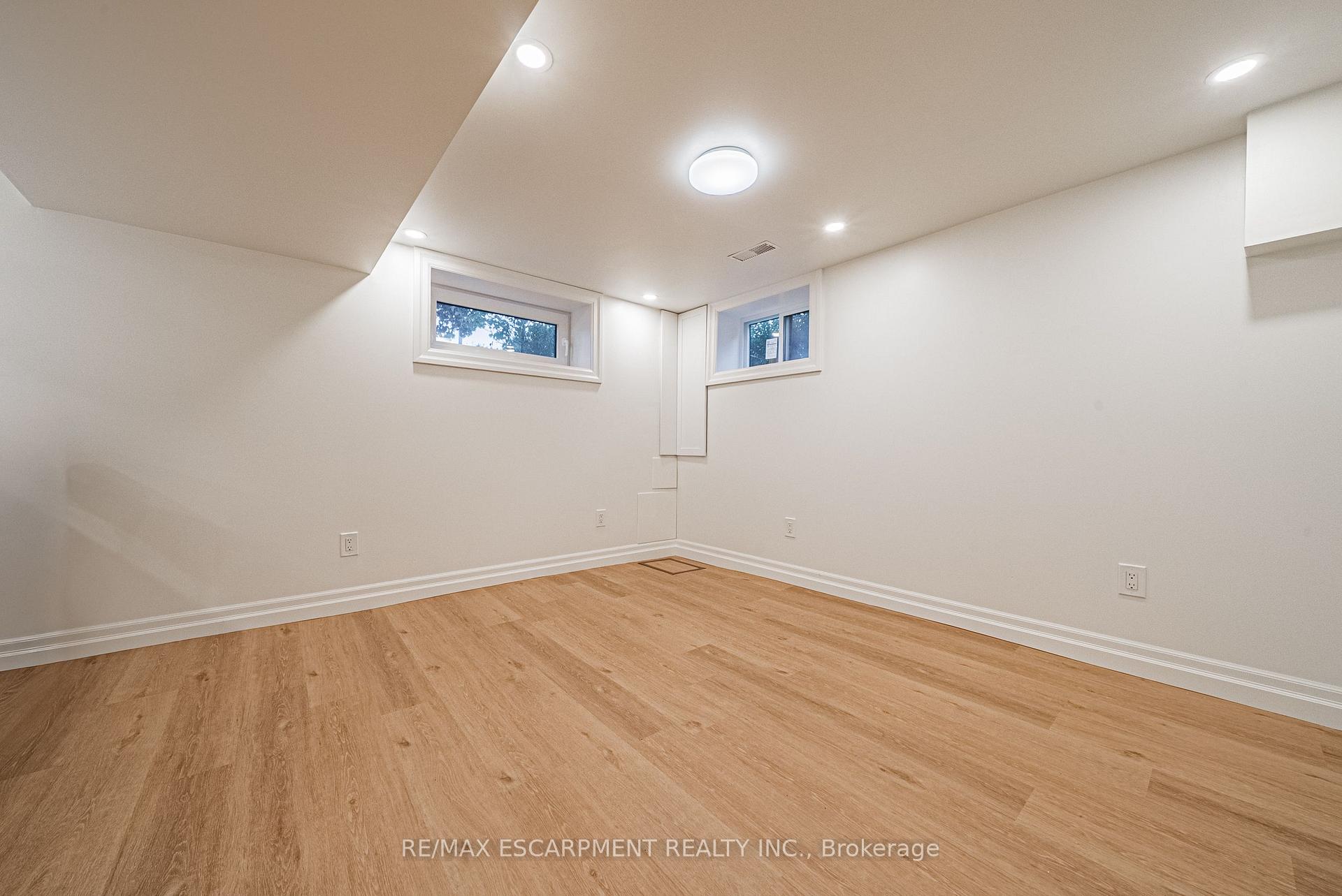 Photo 15 of Unit Lower, 113 Erin Avenue, Hamilton, Rosedale — HOMEH