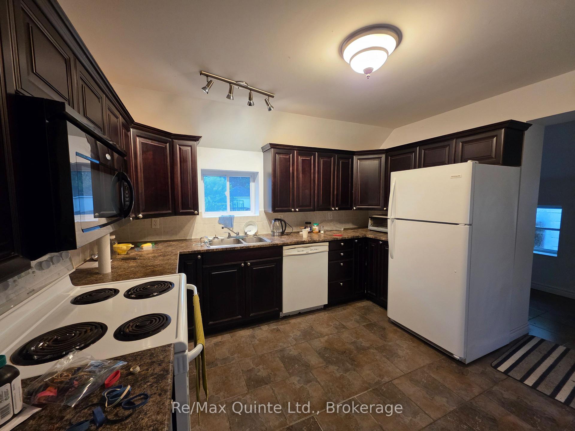Photo 10 of 10 Jane Street, Prince Edward County, Picton Ward — HOMEH