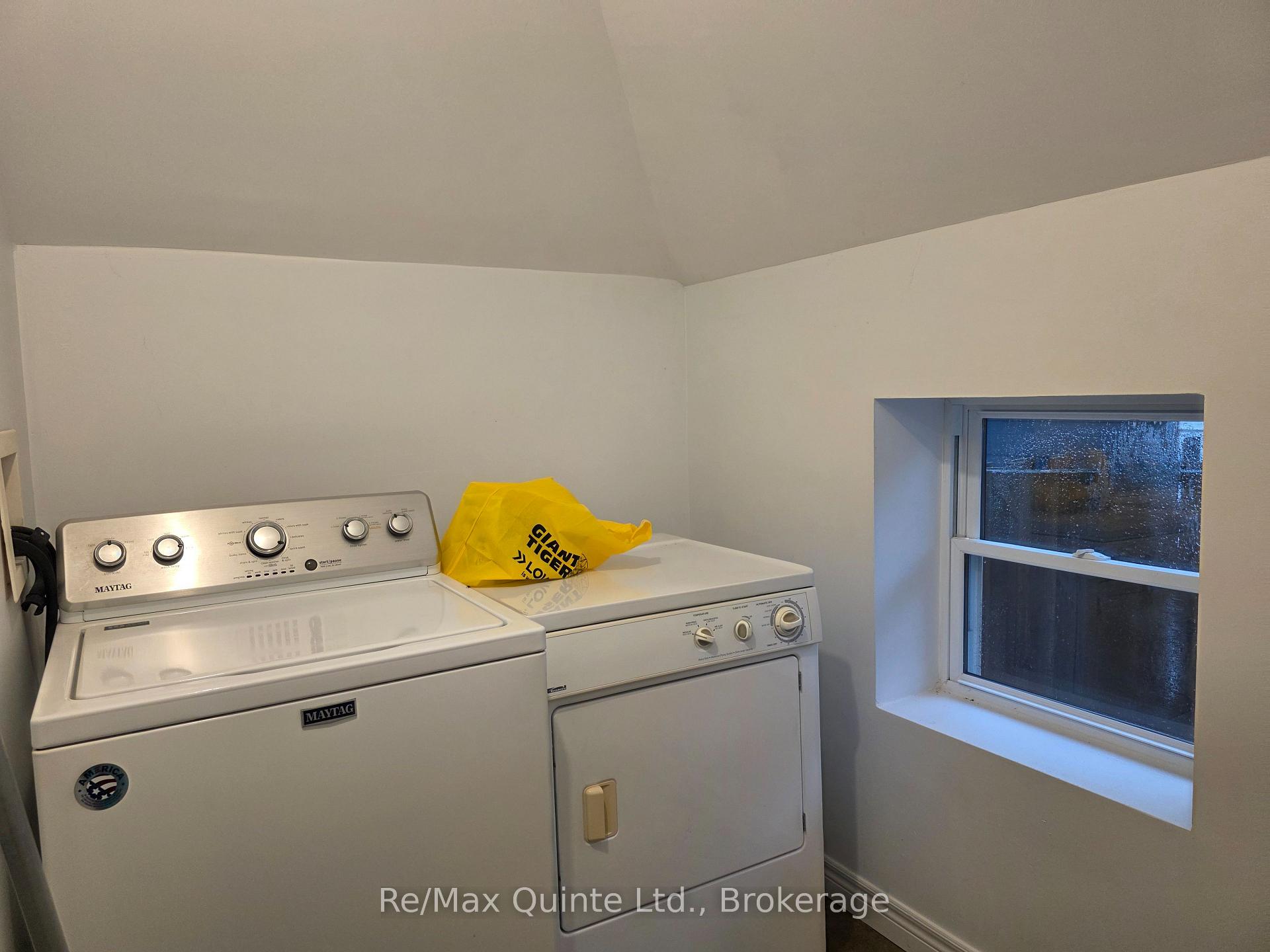 Photo 13 of 10 Jane Street, Prince Edward County, Picton Ward — HOMEH