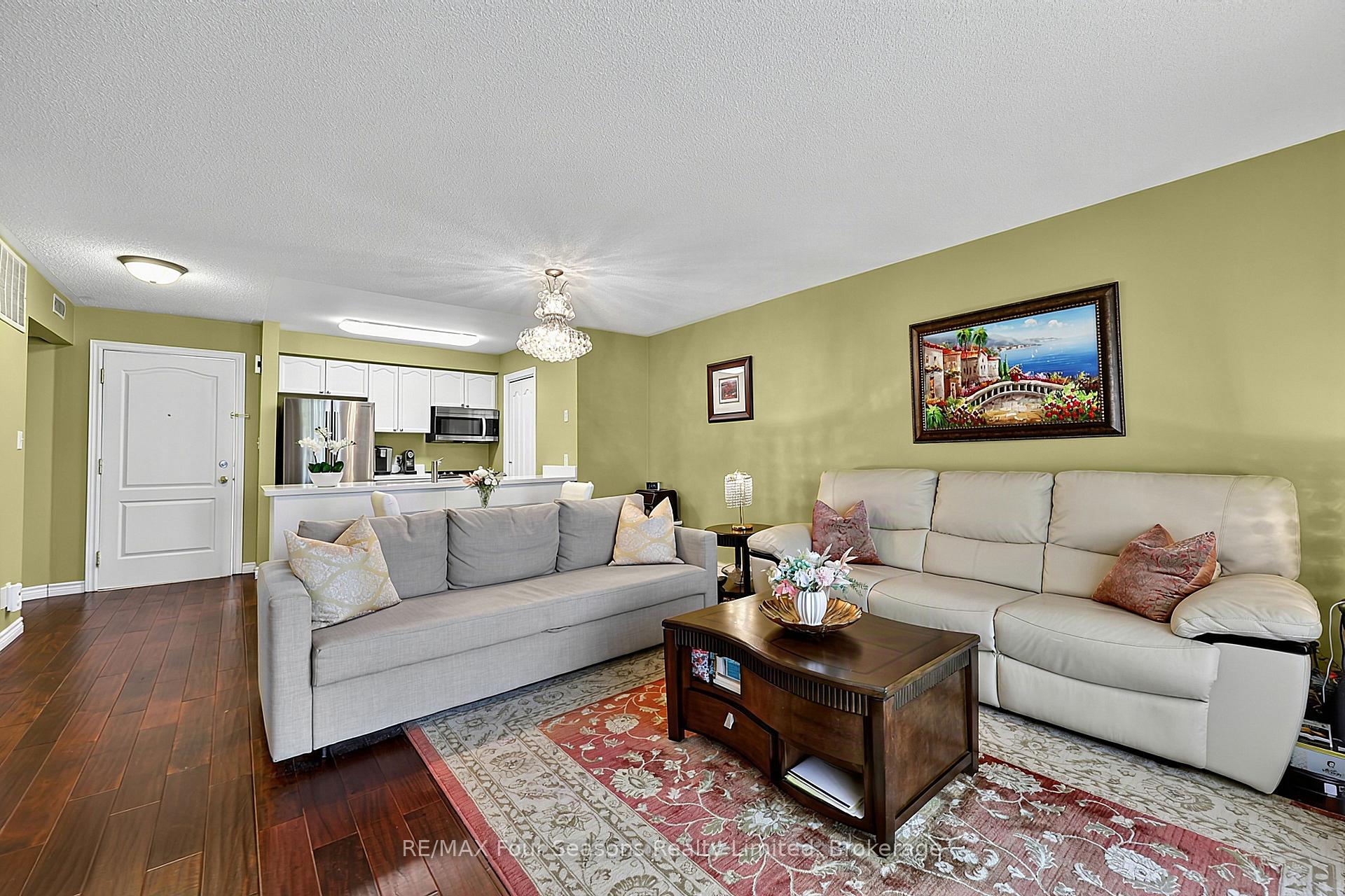 Photo 10 of Unit 839, 34 Dawson Drive, Collingwood — HOMEH
