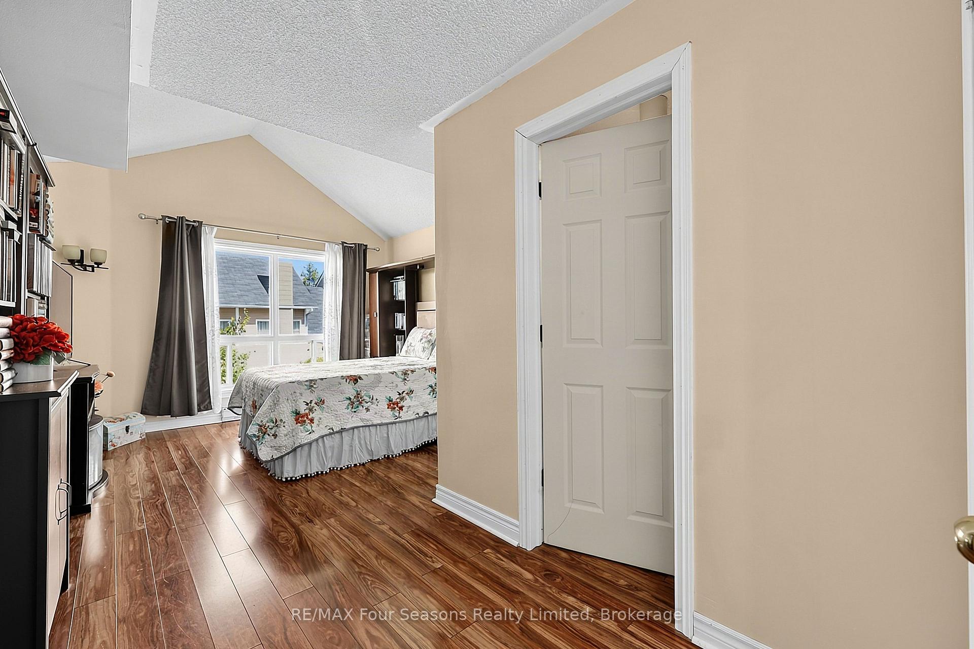 Photo 11 of Unit 839, 34 Dawson Drive, Collingwood — HOMEH