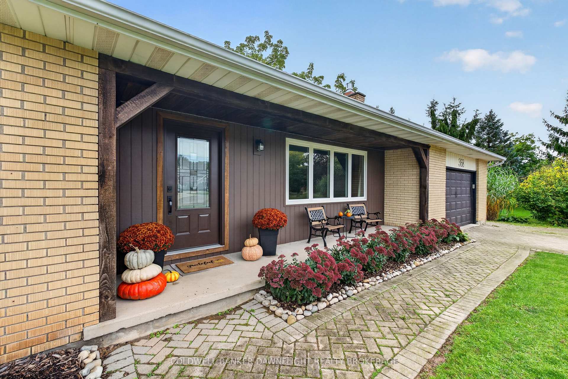 Photo 2 of 368 Station Street, North Middlesex, Parkhill — HOMEH