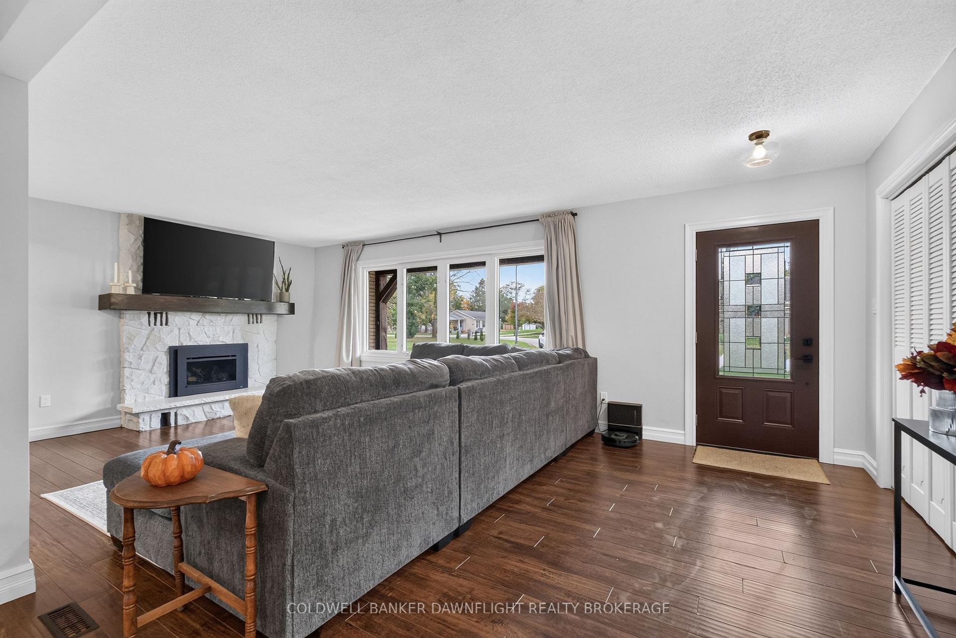 Photo 6 of 368 Station Street, North Middlesex, Parkhill — HOMEH