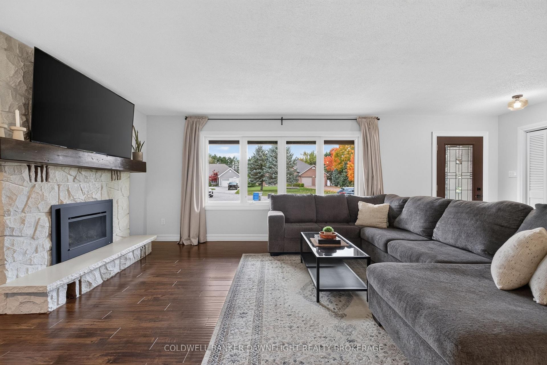Photo 7 of 368 Station Street, North Middlesex, Parkhill — HOMEH
