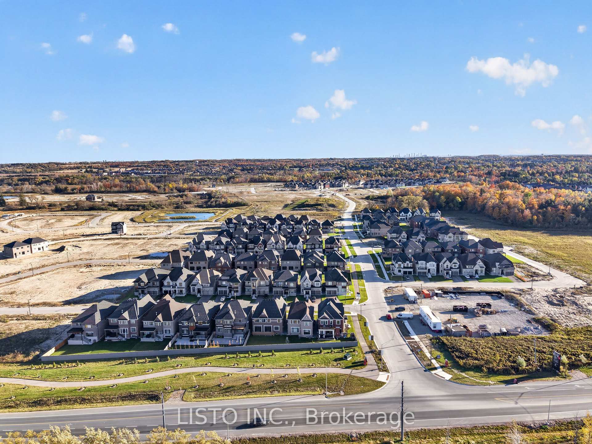 Photo 6 of 2 Heart Lake Circle N, King, King City — HOMEH