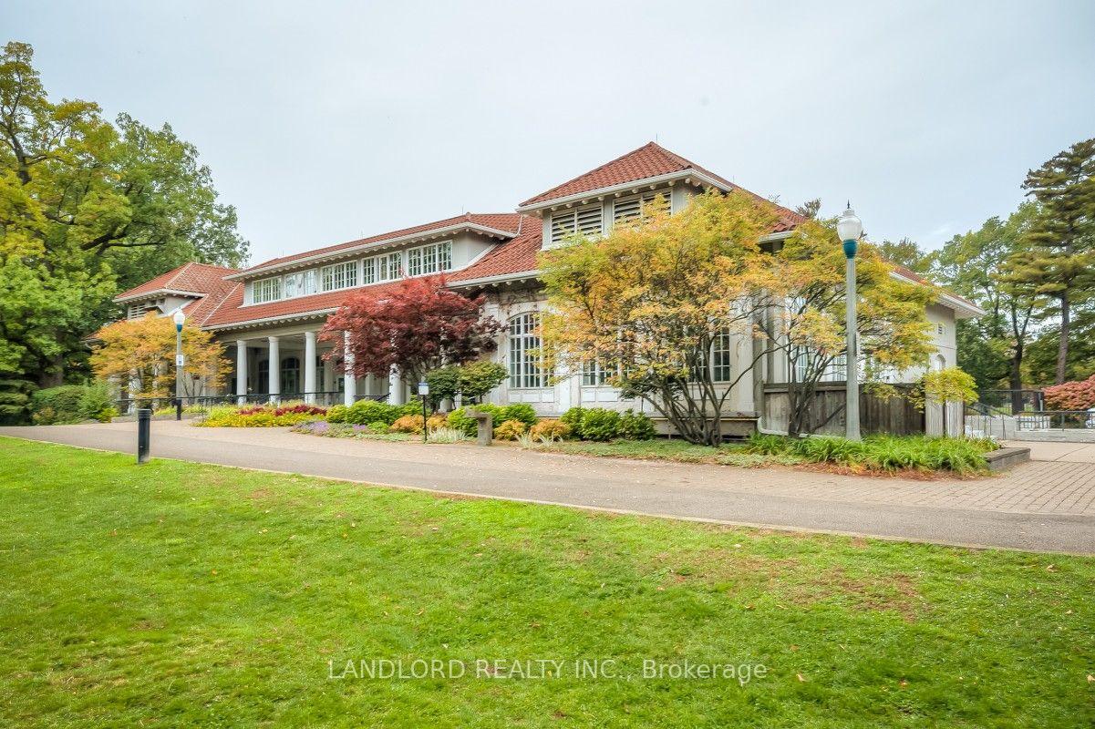 Photo 35 of Unit 28, 181 Plains Road W, Burlington, Bayview — HOMEH