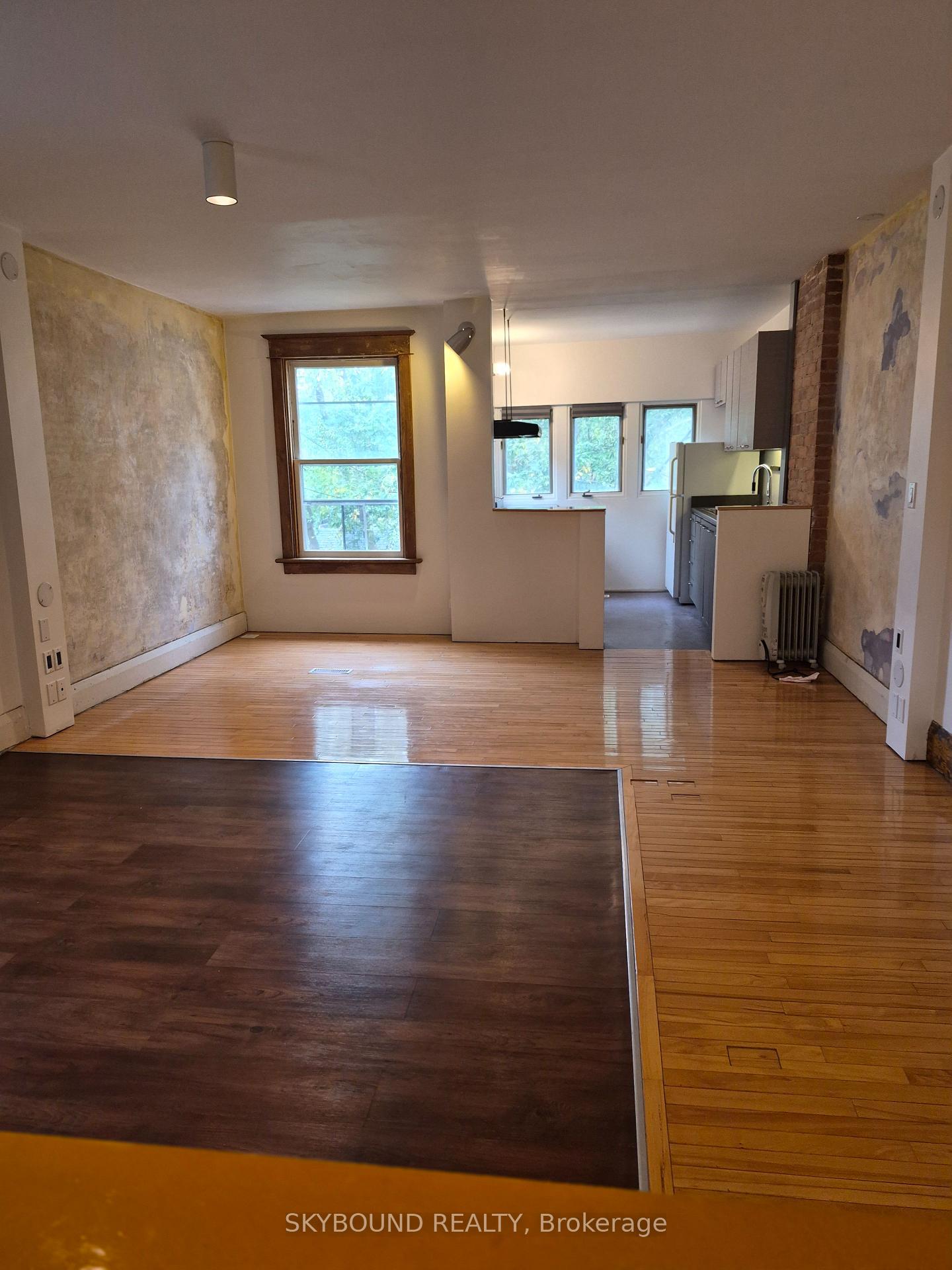 Photo 2 of Unit # Upper, 122 Arundel Avenue, Toronto, Playter Estates-Danforth — HOMEH