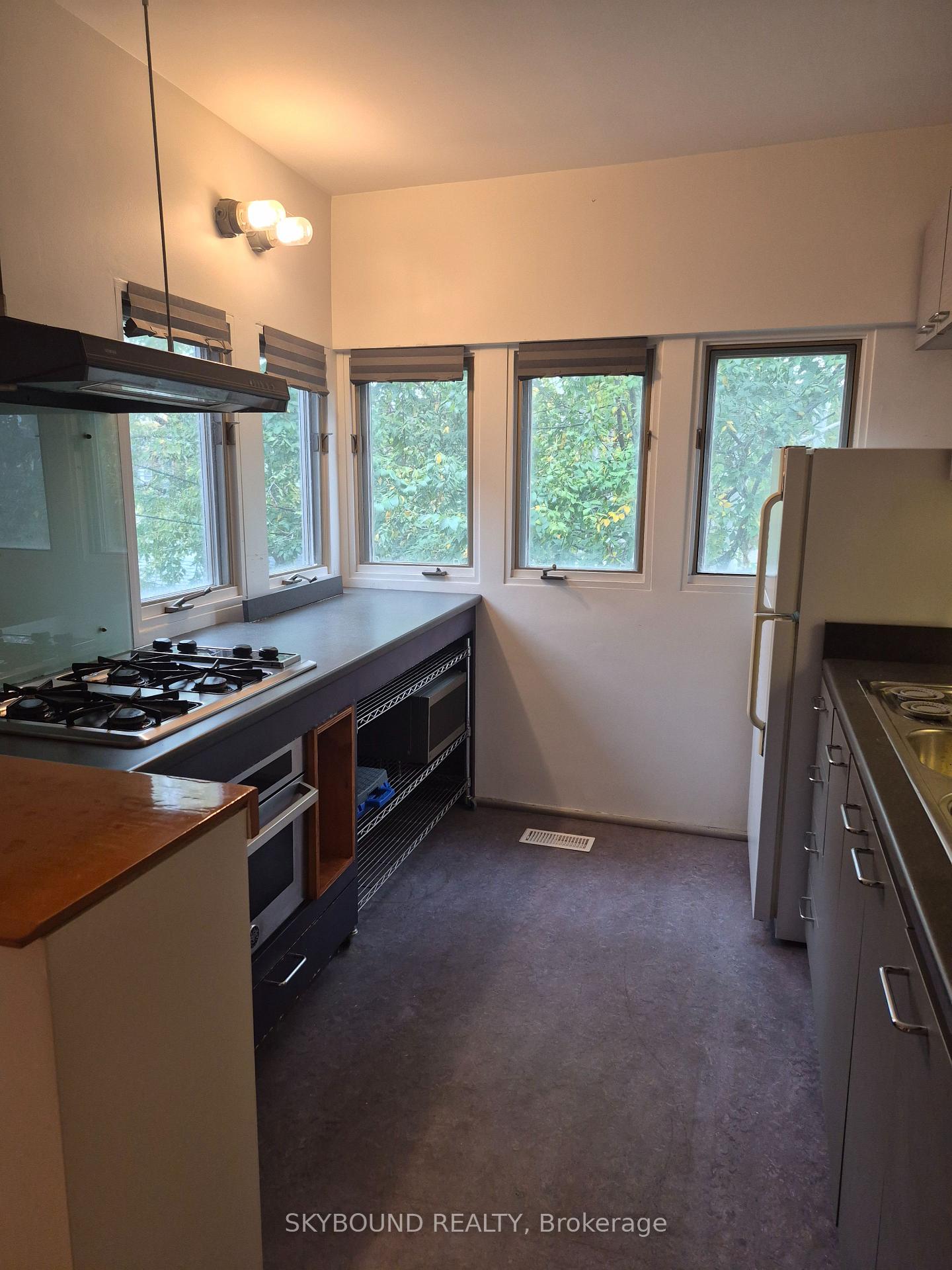Photo 3 of Unit # Upper, 122 Arundel Avenue, Toronto, Playter Estates-Danforth — HOMEH