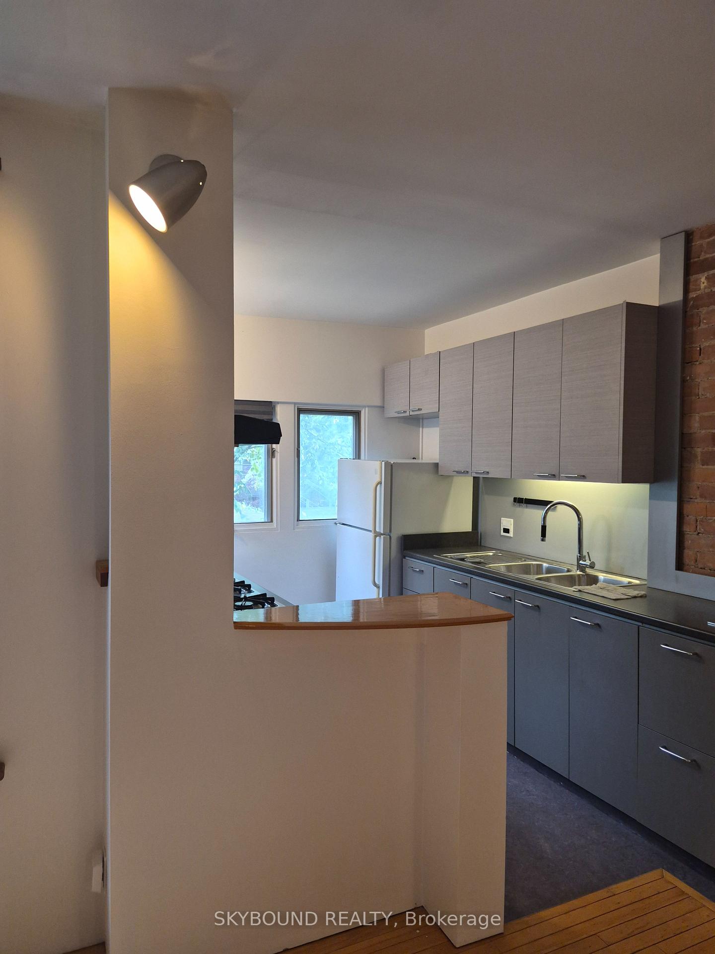 Photo 4 of Unit # Upper, 122 Arundel Avenue, Toronto, Playter Estates-Danforth — HOMEH