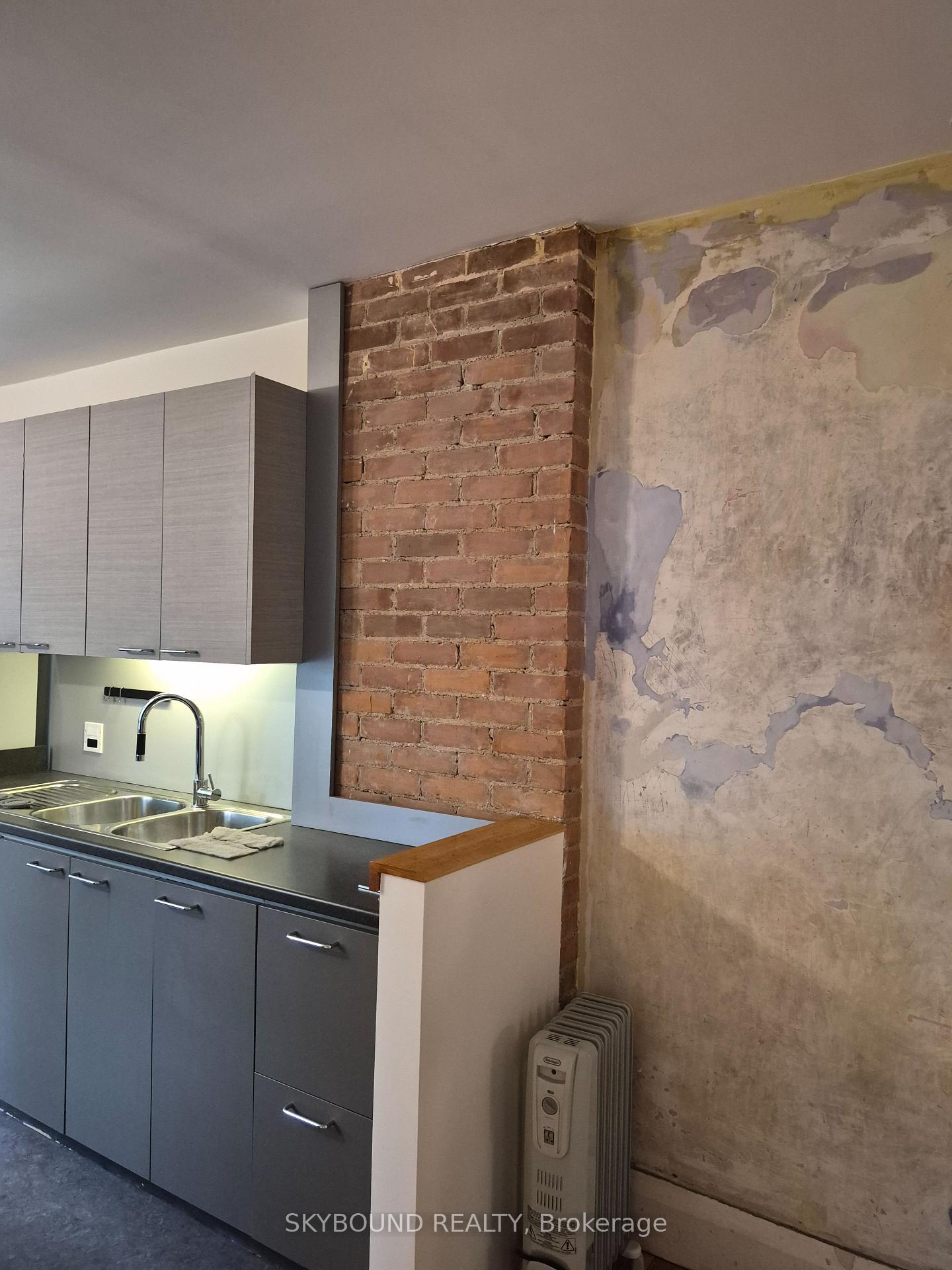 Photo 8 of Unit # Upper, 122 Arundel Avenue, Toronto, Playter Estates-Danforth — HOMEH