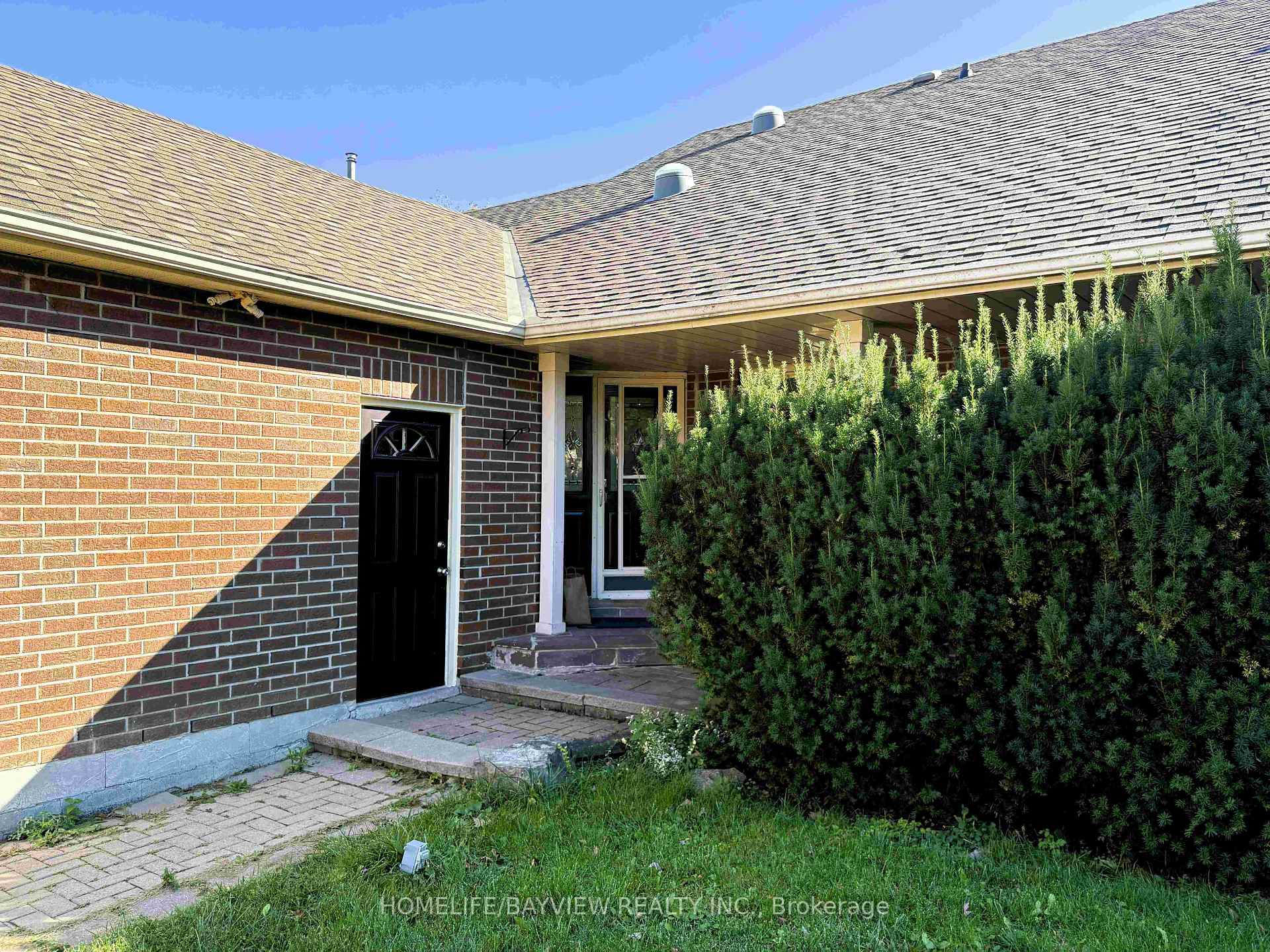 Photo 4 of 271 John Bowser Crescent, Newmarket, Glenway Estates — HOMEH