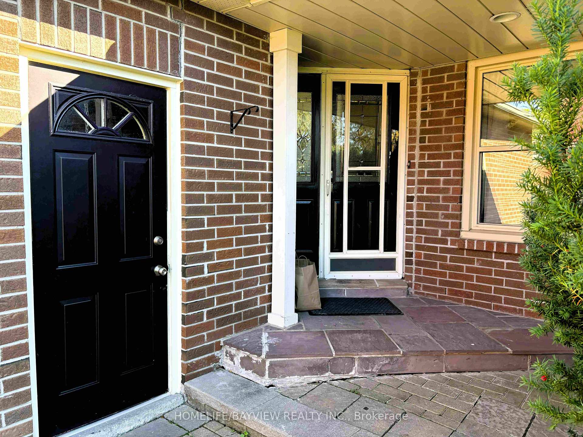 Photo 6 of 271 John Bowser Crescent, Newmarket, Glenway Estates — HOMEH
