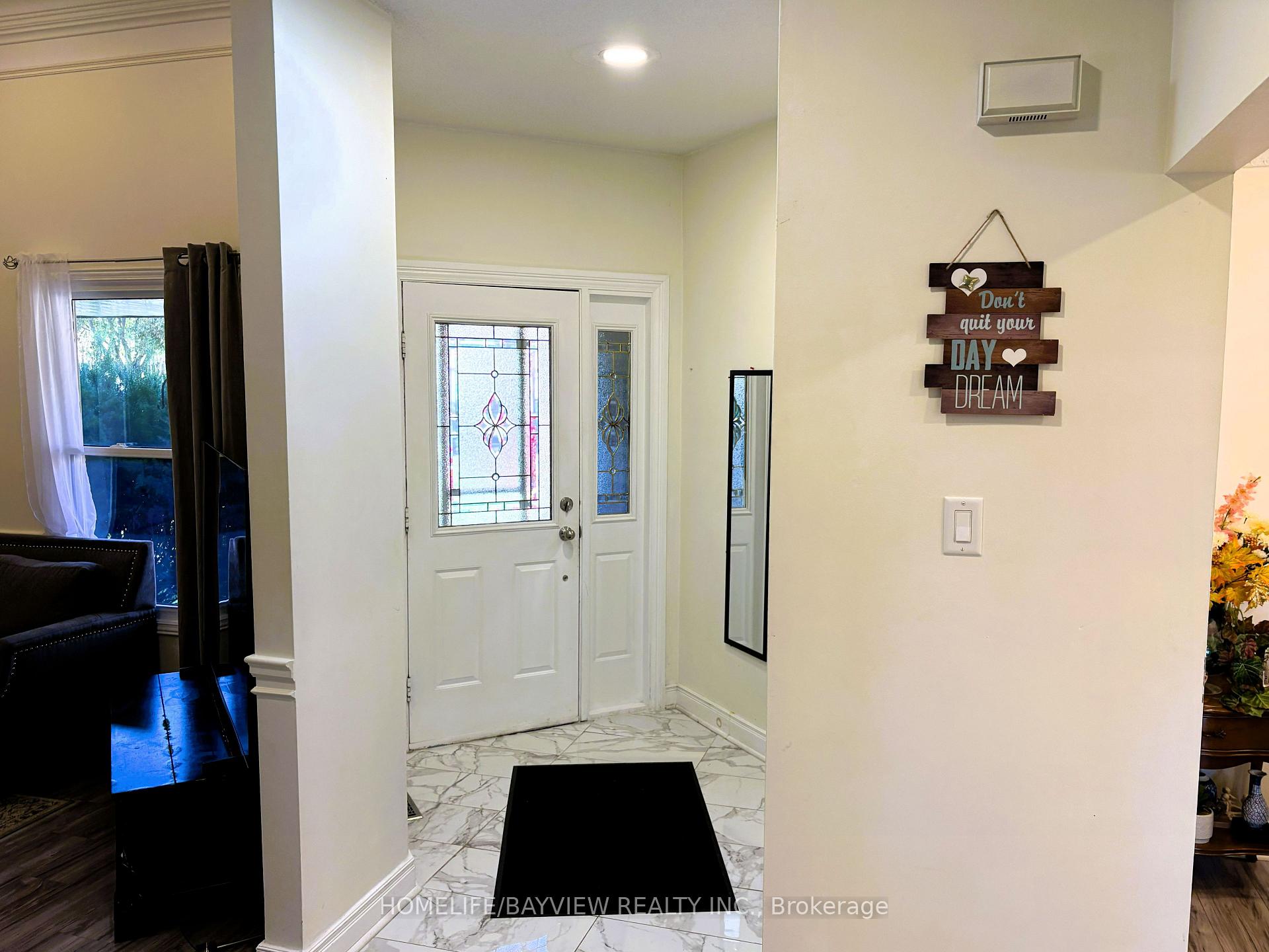 Photo 12 of 271 John Bowser Crescent, Newmarket, Glenway Estates — HOMEH