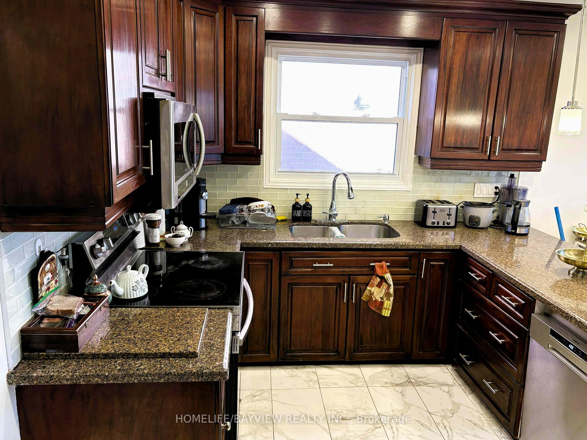 Photo 19 of 271 John Bowser Crescent, Newmarket, Glenway Estates — HOMEH
