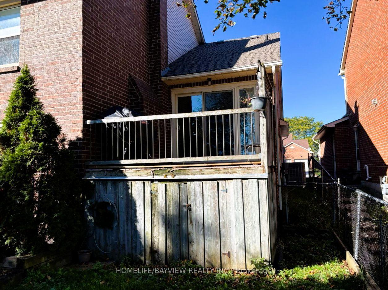 Photo 40 of 271 John Bowser Crescent, Newmarket, Glenway Estates — HOMEH
