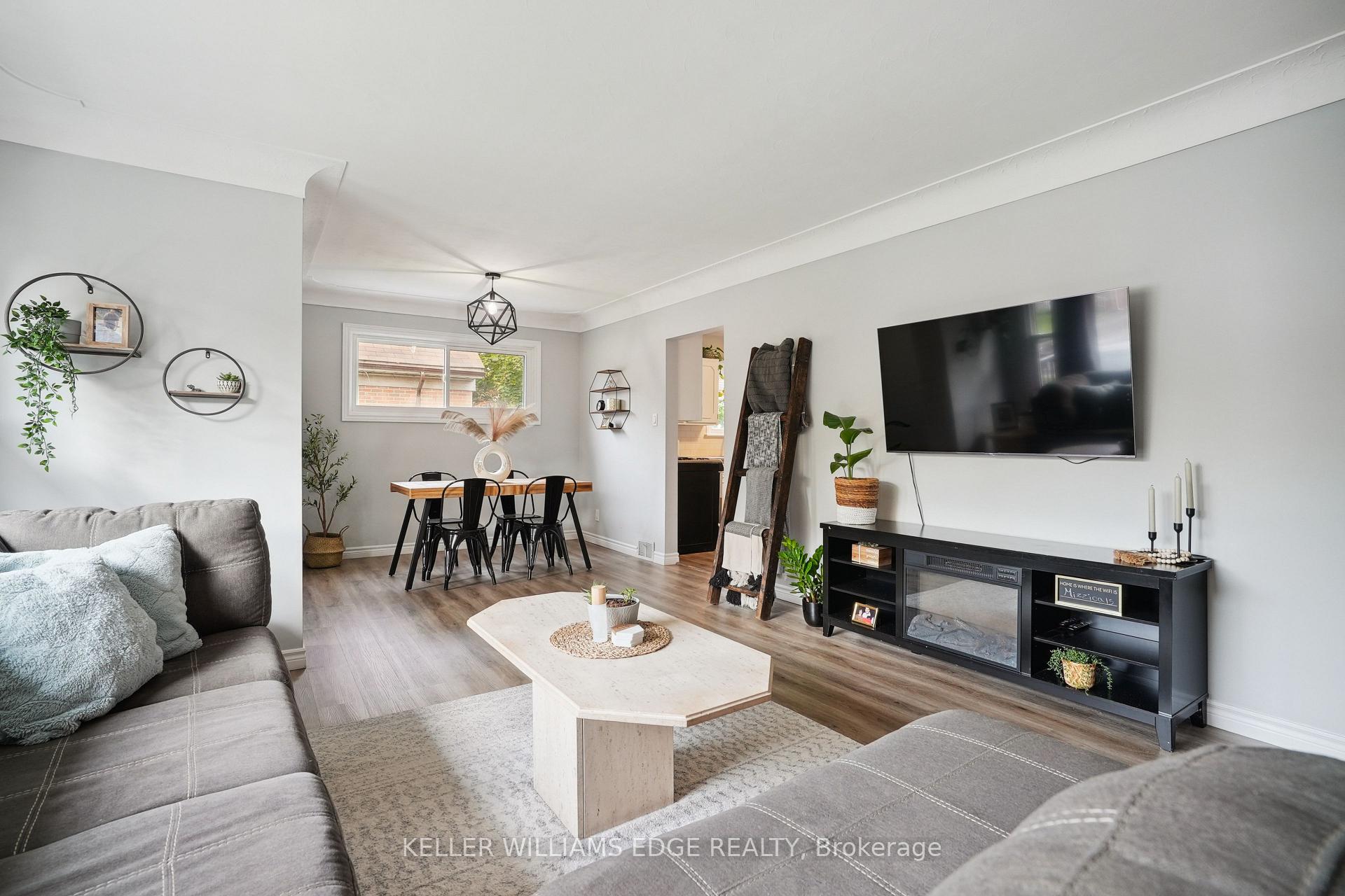 Photo 12 of Unit Upper, 13 Beaucourt Place, Hamilton, Ainslie Wood — HOMEH
