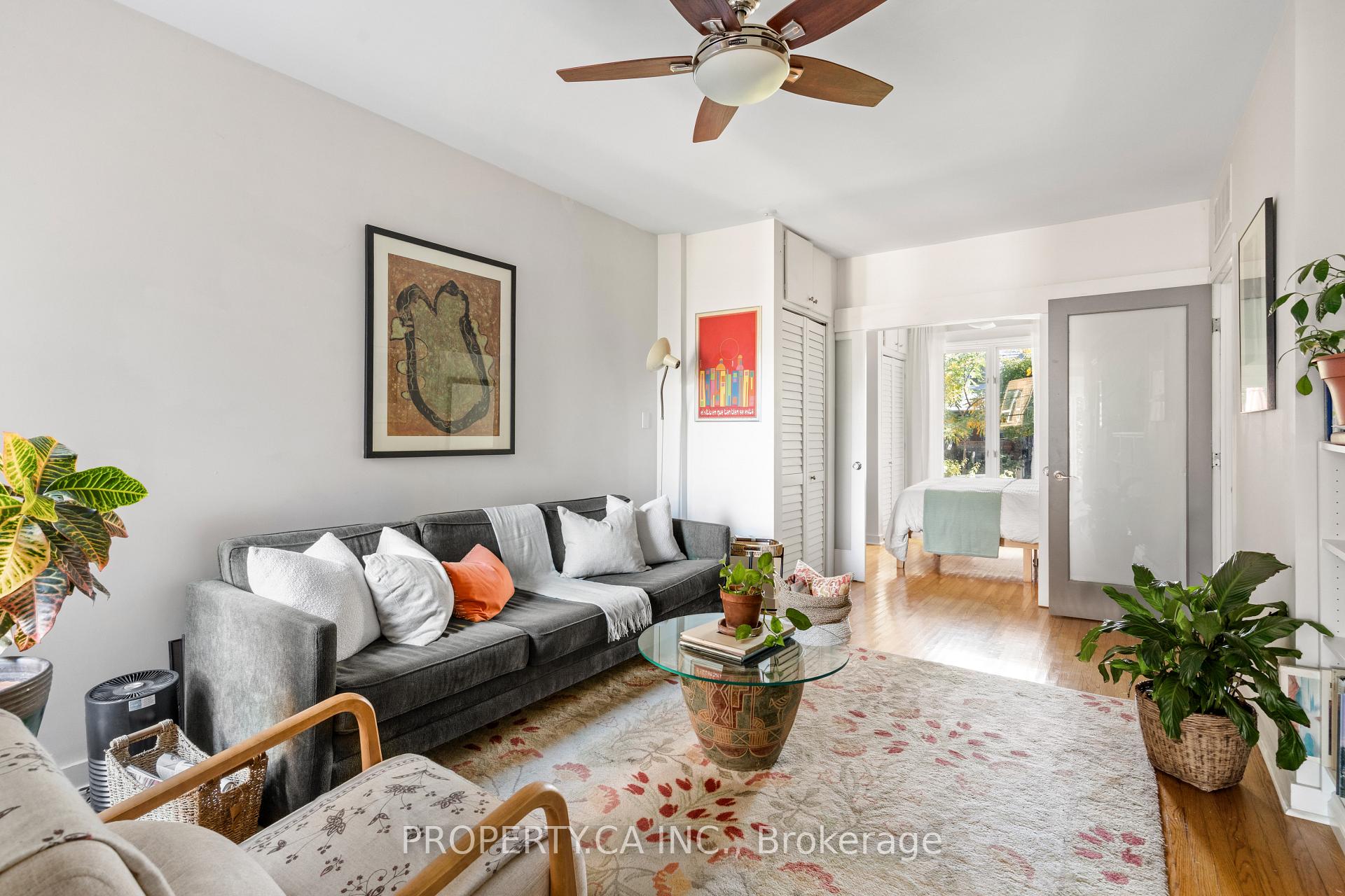 Photo 5 of 620 Crawford Street, Toronto, Palmerston-Little Italy — HOMEH